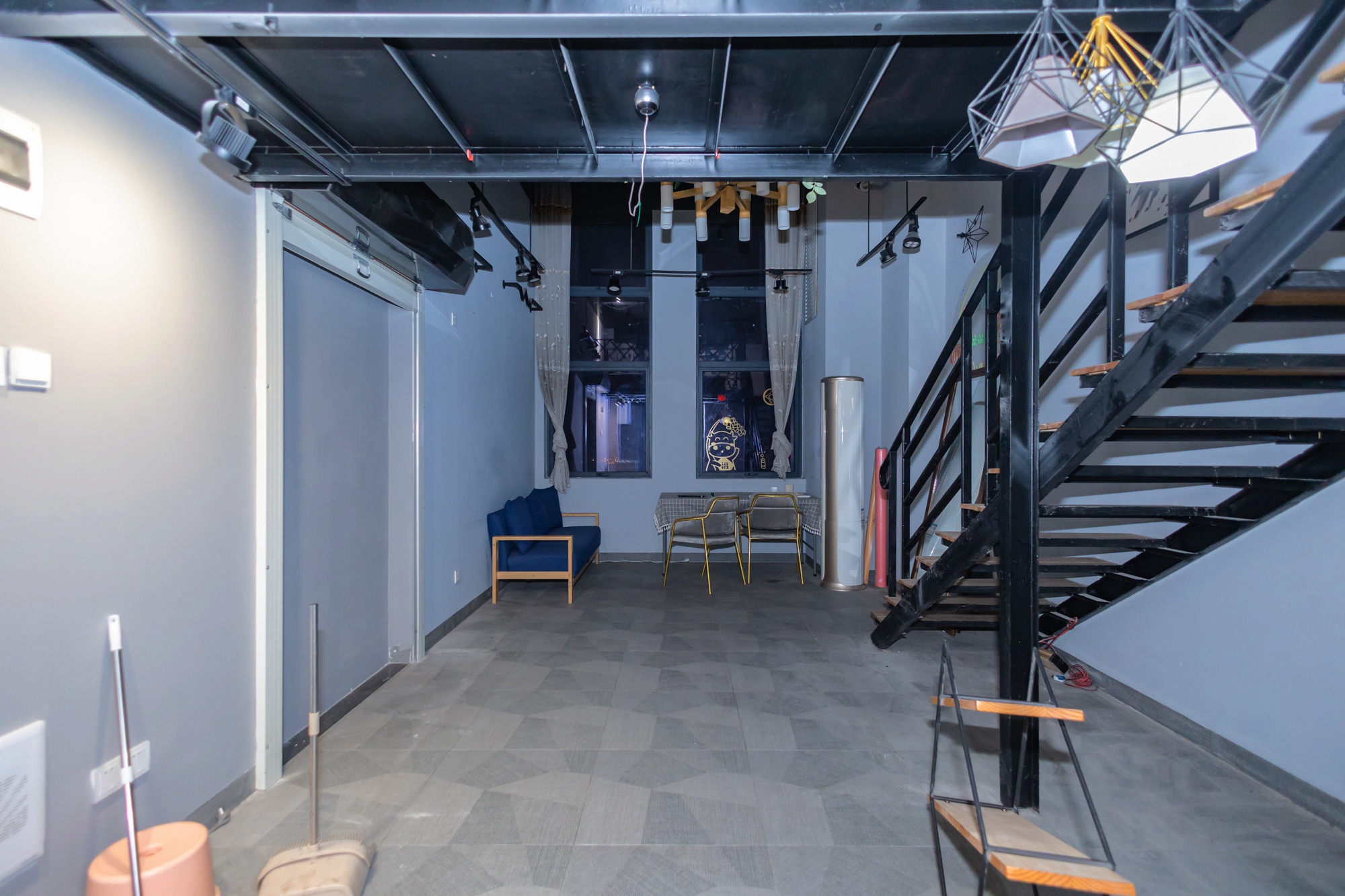 华润置地广场二期  1室1厅1卫    30.8万 华润置地广场二期  1室1厅1卫    30.8万客厅