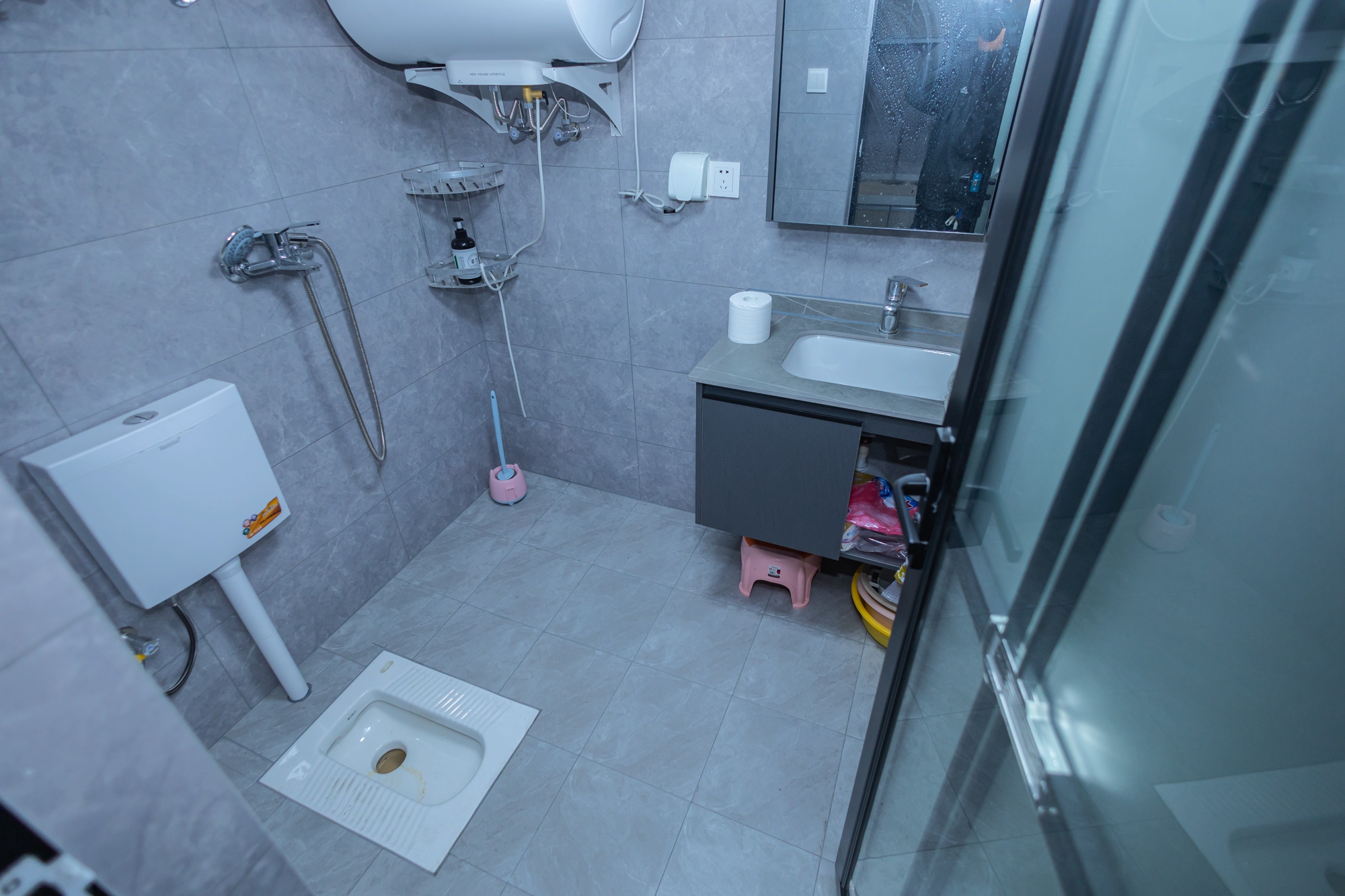 华润置地广场二期  1室1厅1卫    30.8万 华润置地广场二期  1室1厅1卫    30.8万卫生间