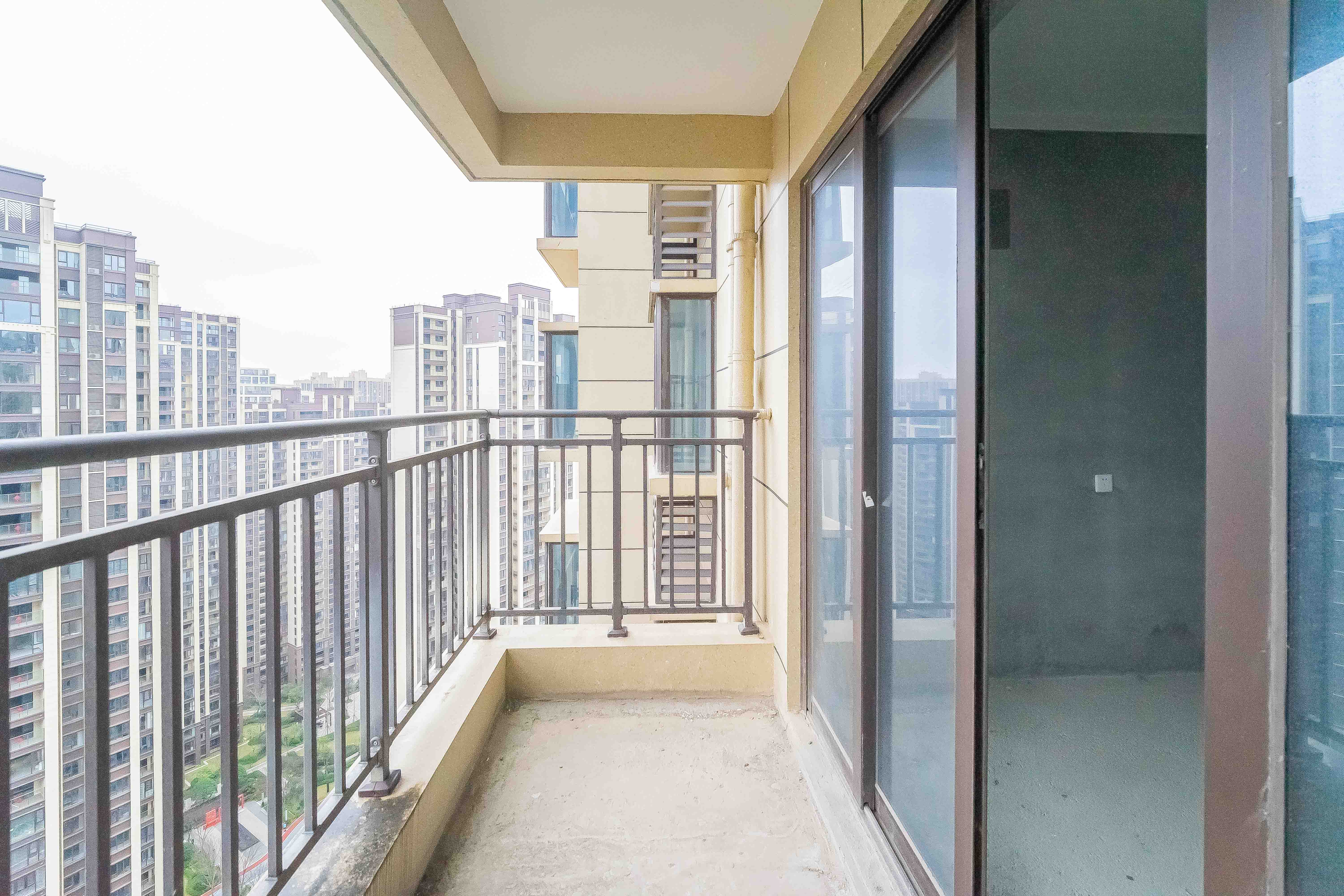 保利大都汇一期、二期 5室2厅2卫 175.0万 保利大都汇一期、二期 5室2厅2卫 175.0万其他