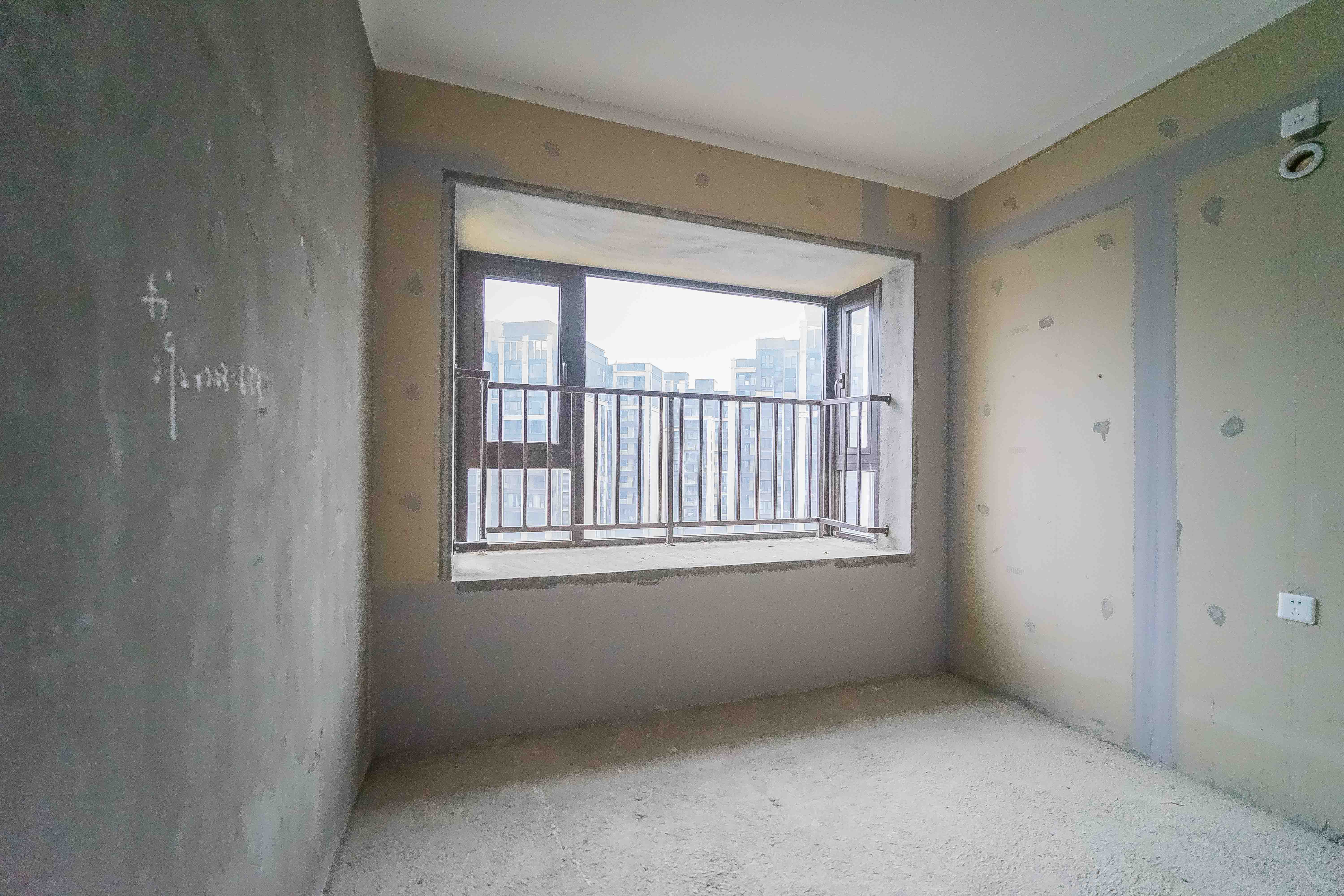 保利大都汇一期、二期 5室2厅2卫 175.0万 保利大都汇一期、二期 5室2厅2卫 175.0万其他