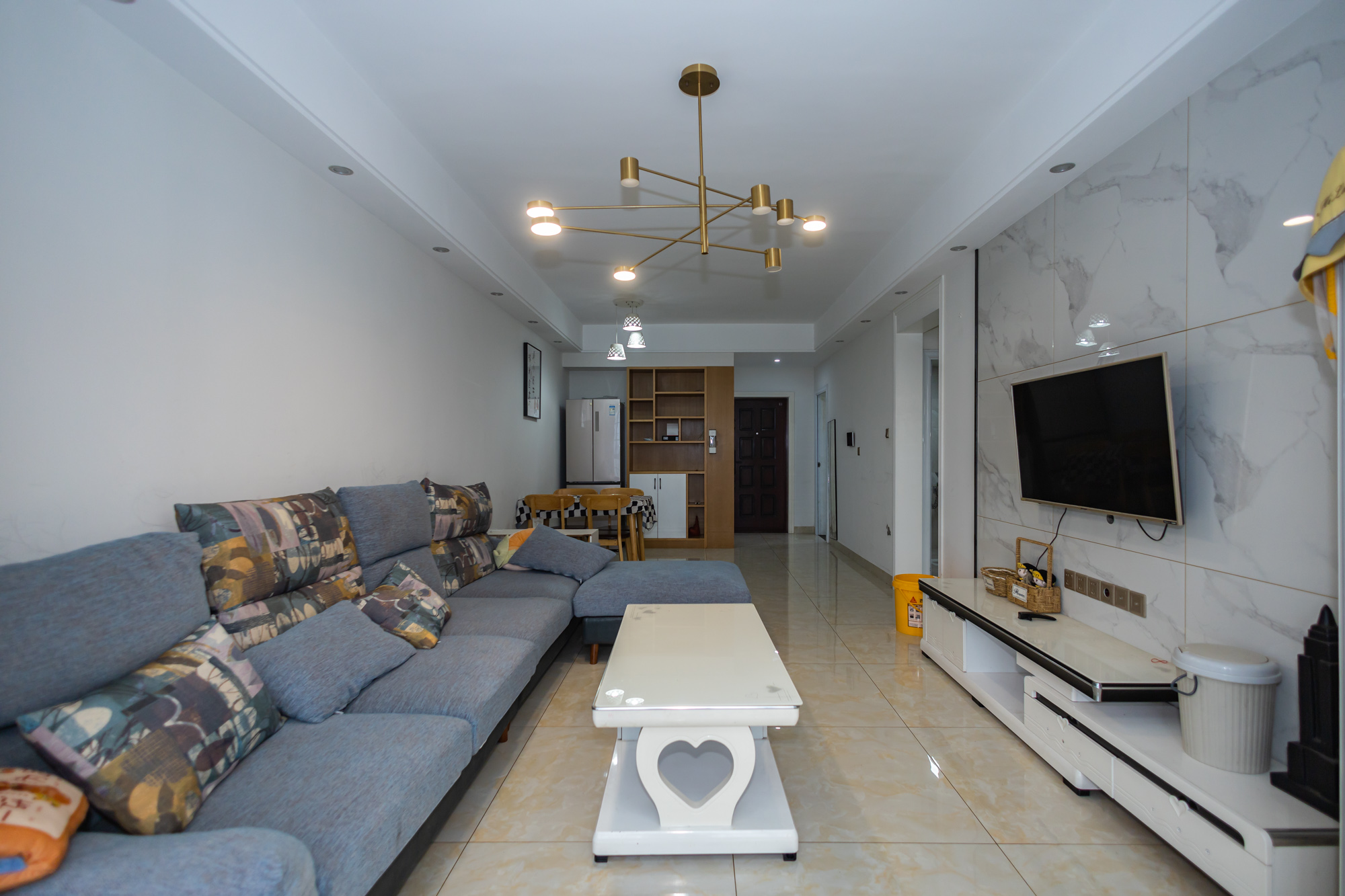 深业睿城 2室2厅1卫 56.8万 深业睿城 2室2厅1卫 56.8万客厅