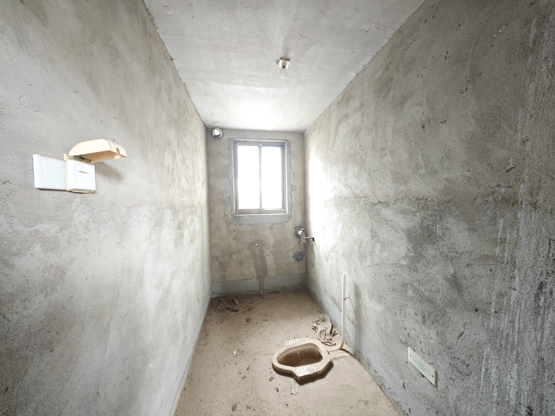 和顺苑(省公安厅单位房)  8室3厅4卫    420.0万 和顺苑(省公安厅单位房)  8室3厅4卫    420.0万卫生间