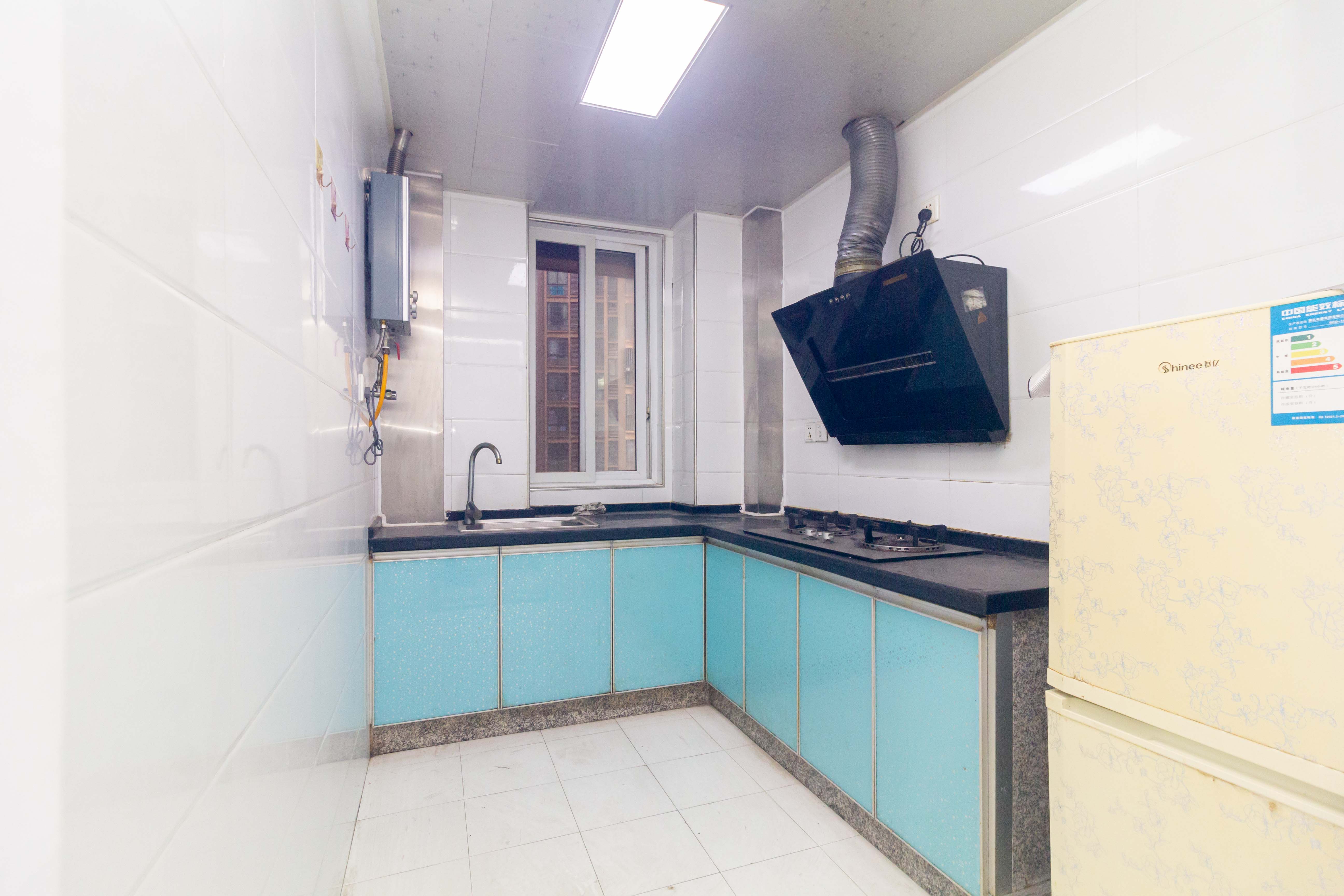 爵士湘 3室2厅1卫 68.8万 爵士湘 3室2厅1卫 68.8万厨房