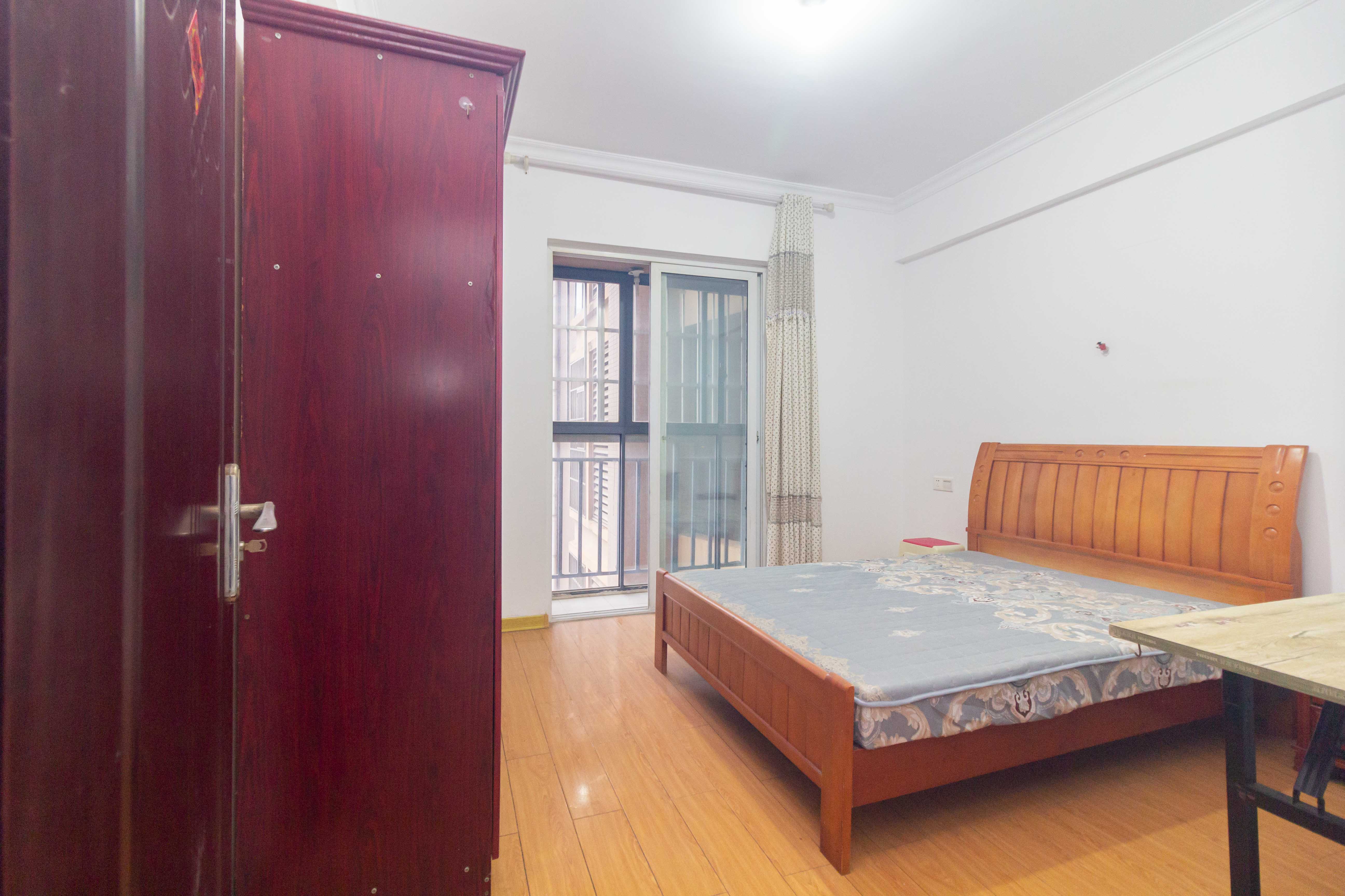 爵士湘 3室2厅1卫 68.8万 爵士湘 3室2厅1卫 68.8万卧室