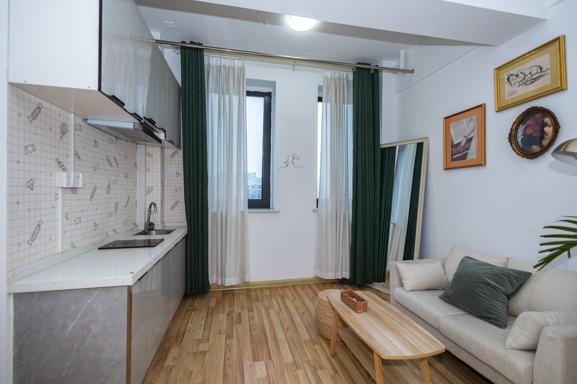 未来漫城 1室1厅1卫 34.8万 未来漫城 1室1厅1卫 34.8万阳台