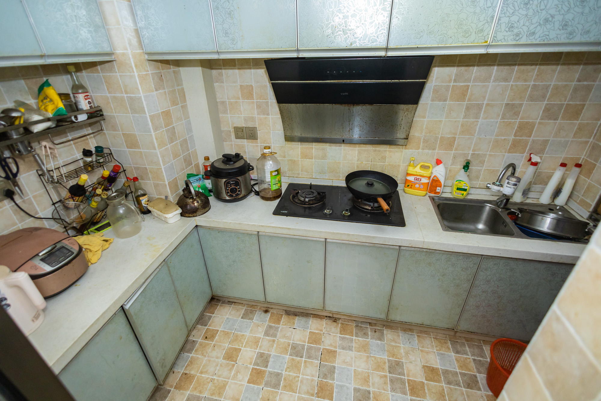 华润五彩城 3室2厅1卫 71.5万 华润五彩城 3室2厅1卫 71.5万厨房