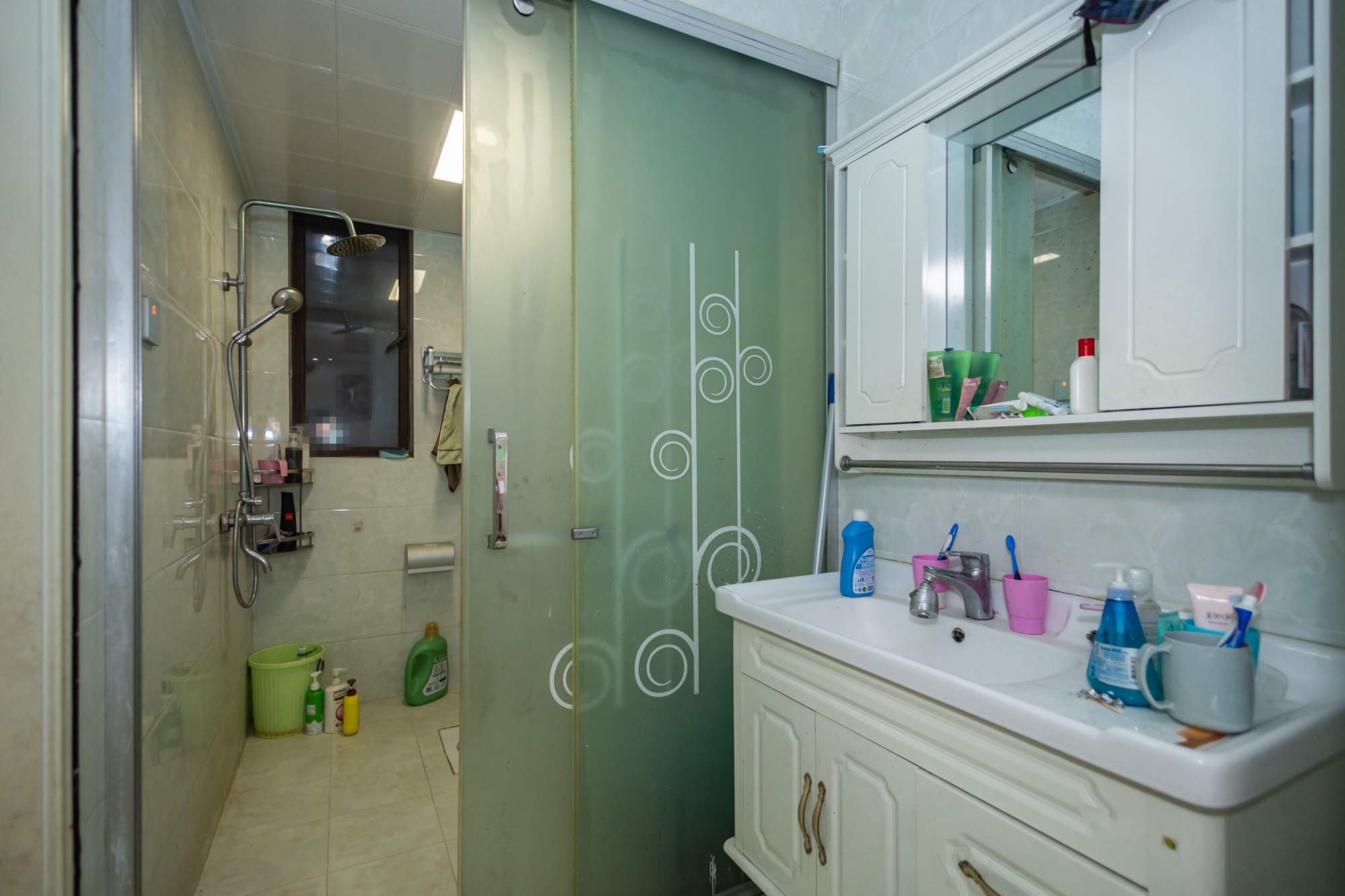 华润五彩城 3室2厅1卫 71.5万 华润五彩城 3室2厅1卫 71.5万卫生间