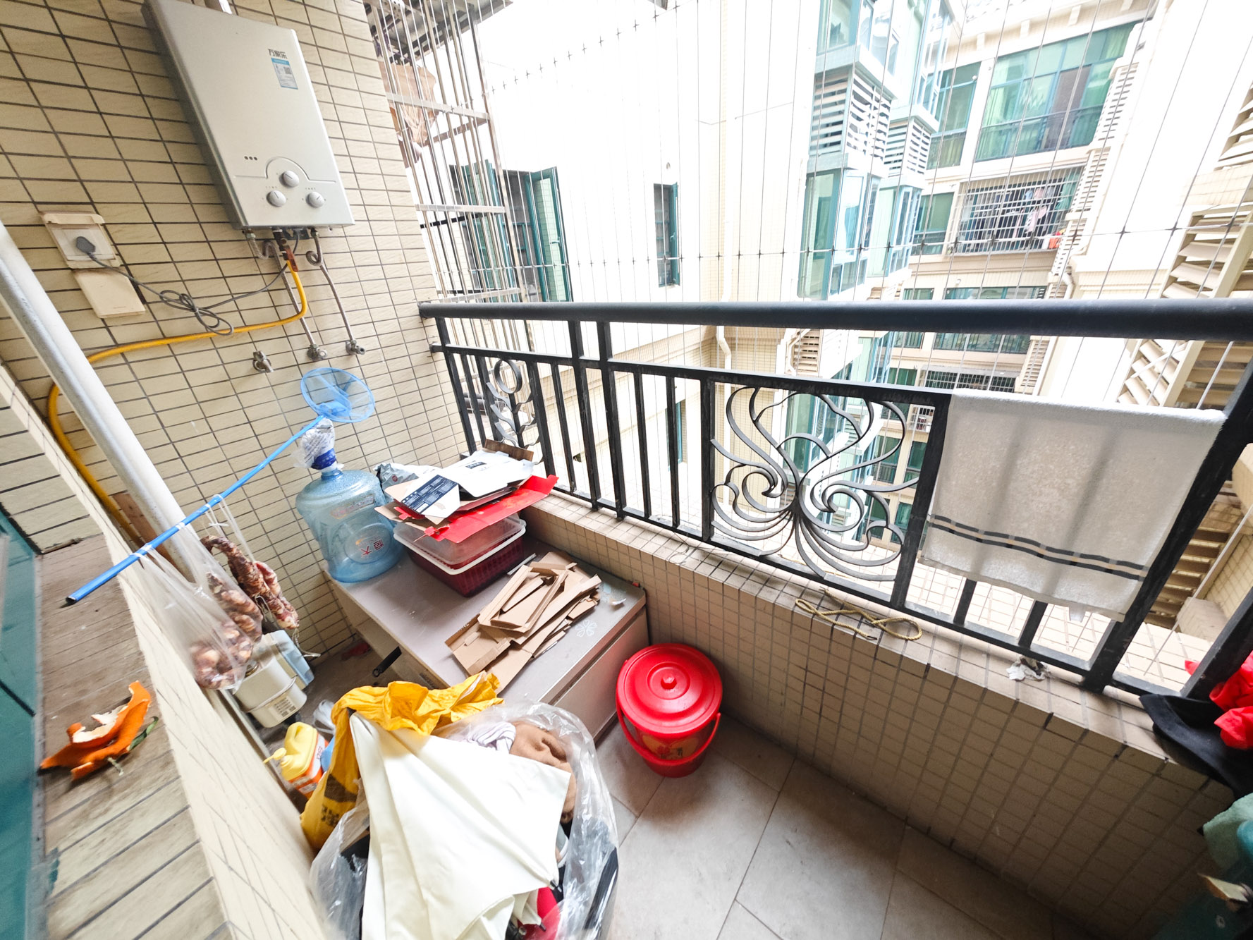 恒大城  4室2厅2卫   147.00万阳台