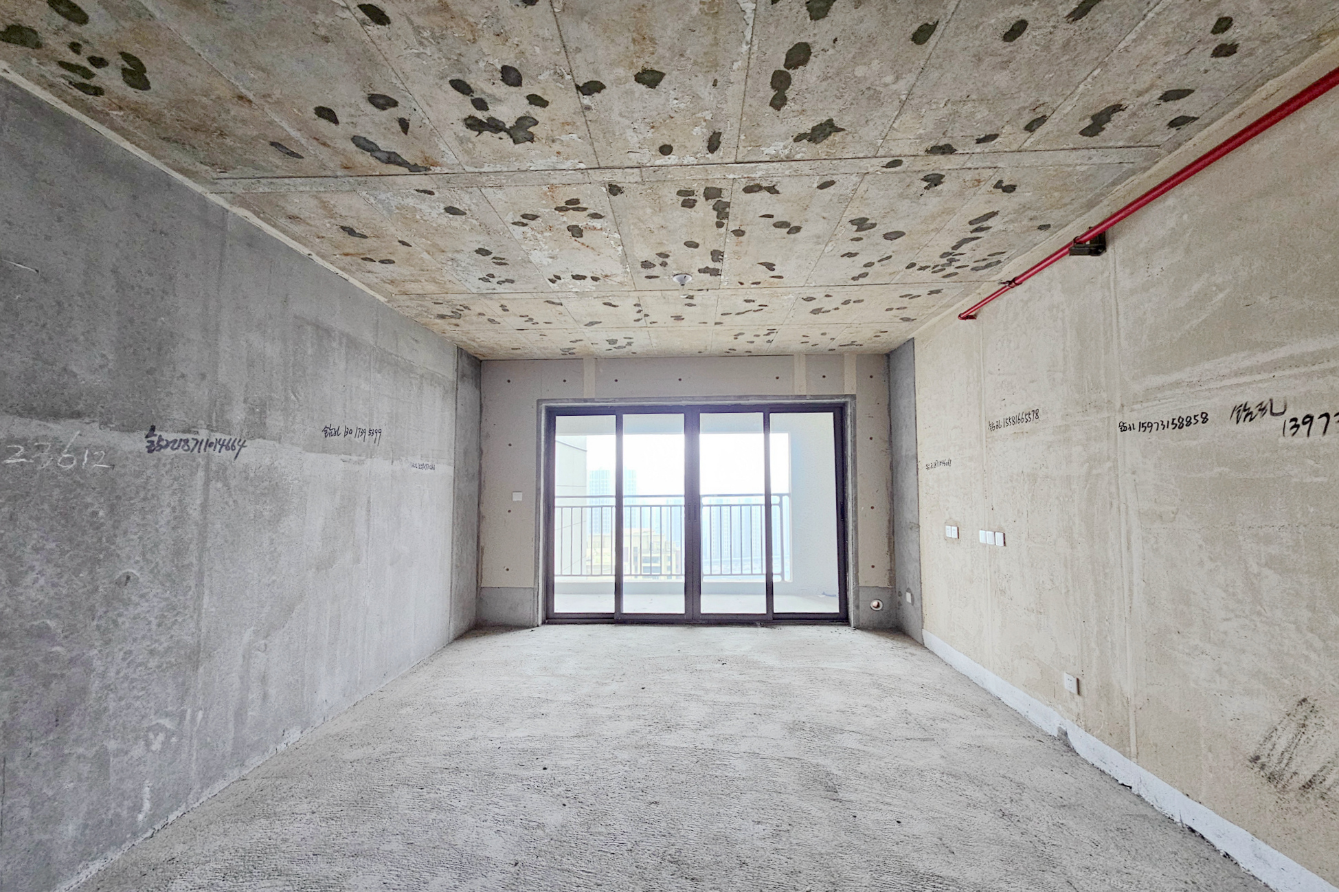 阳光城尚东湾凌云府  3室2厅2卫    114.0万客厅