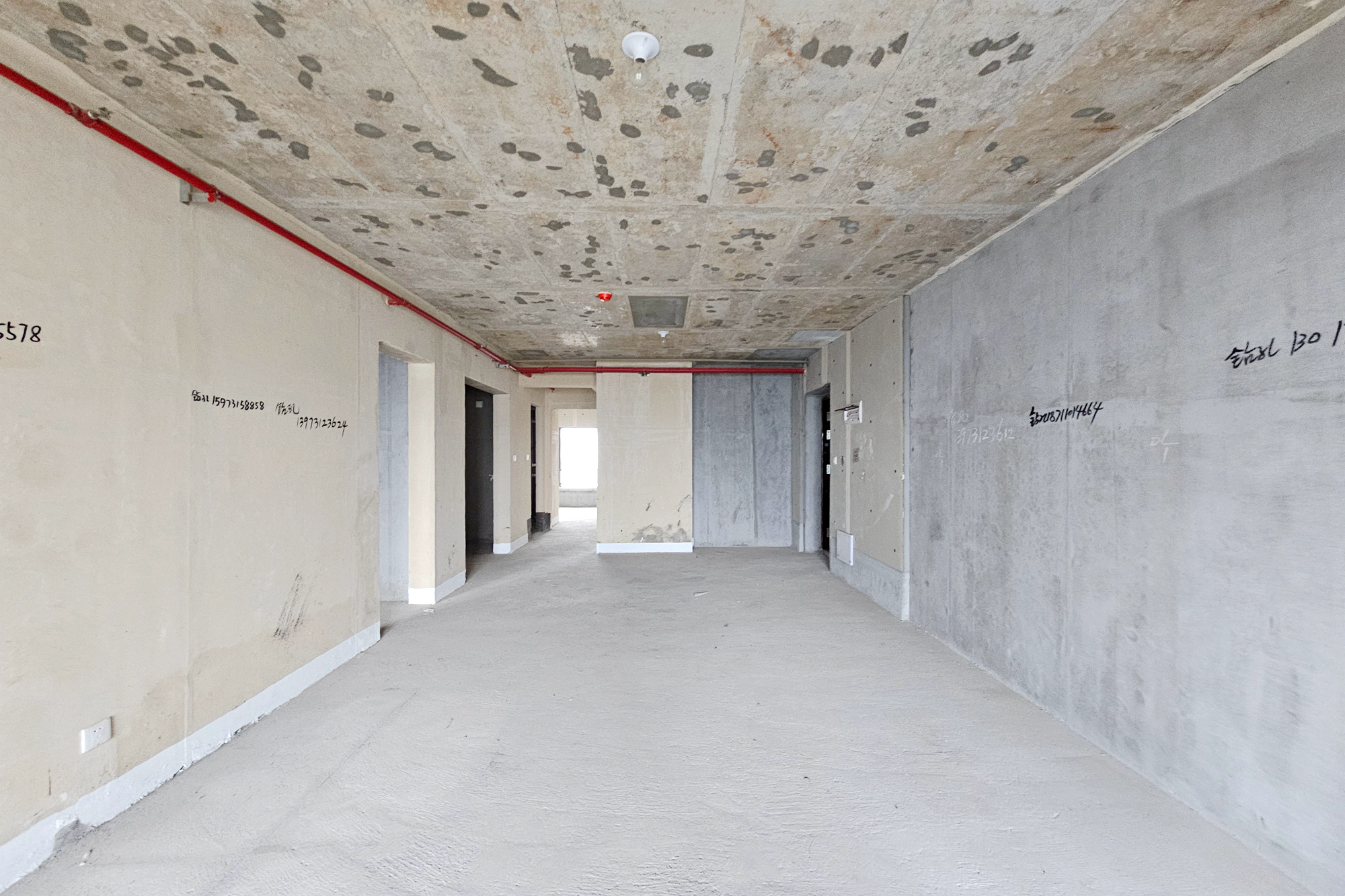 阳光城尚东湾凌云府  3室2厅2卫    114.0万客厅