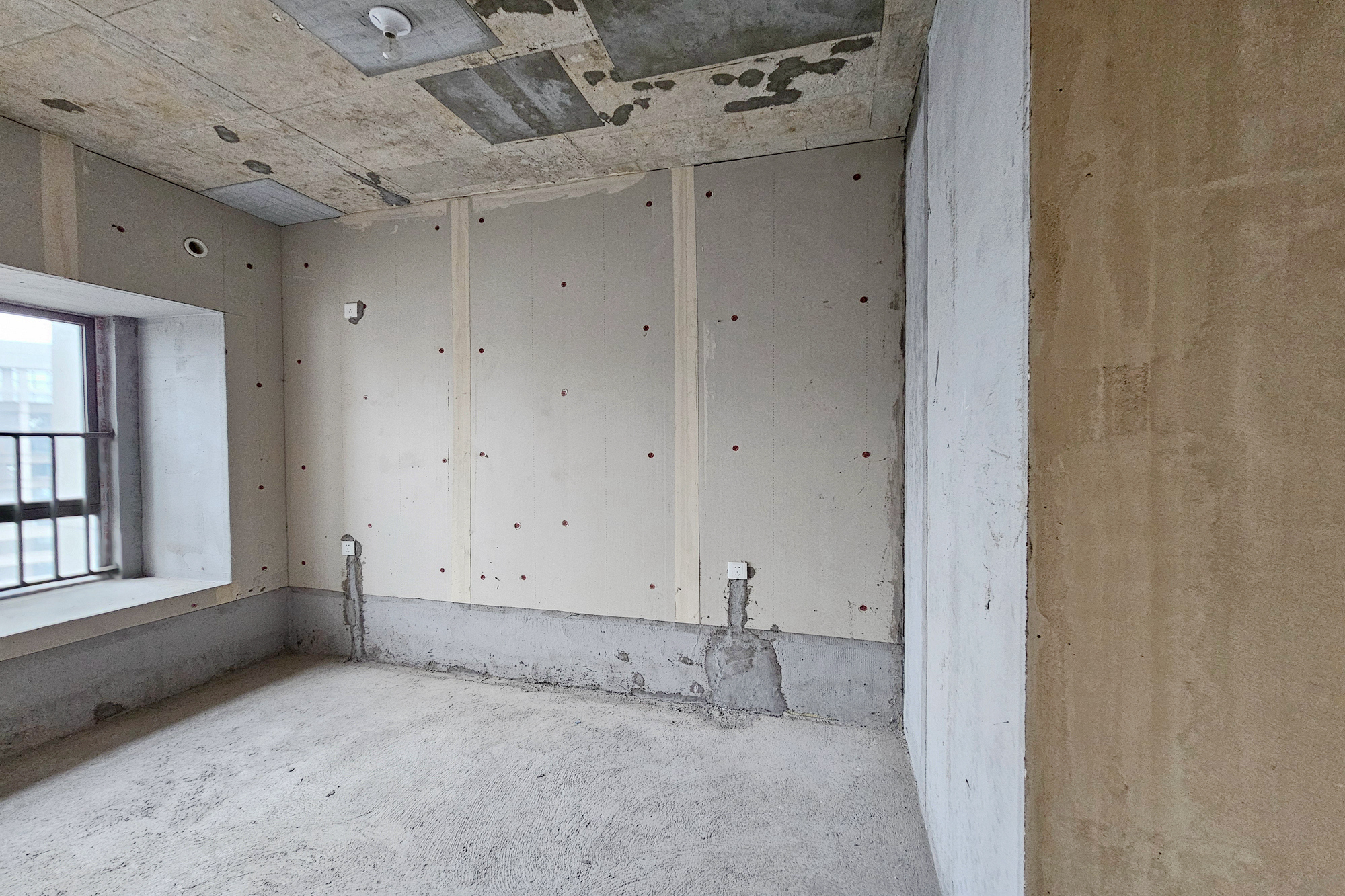 阳光城尚东湾凌云府  3室2厅2卫    114.0万卧室