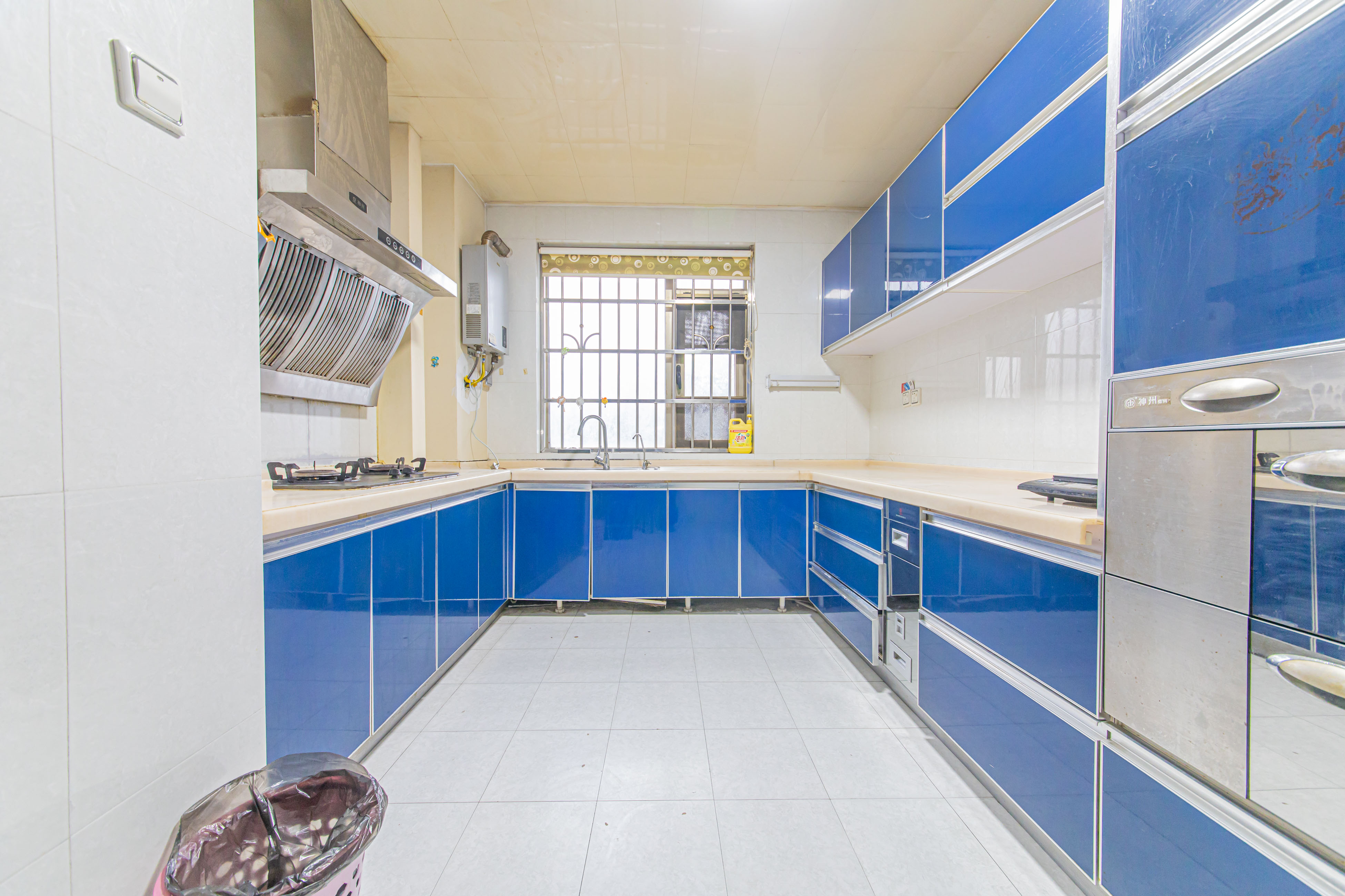 和合园(和桂园) 5室2厅1卫 323.0万 和合园(和桂园) 5室2厅1卫 323.0万厨房