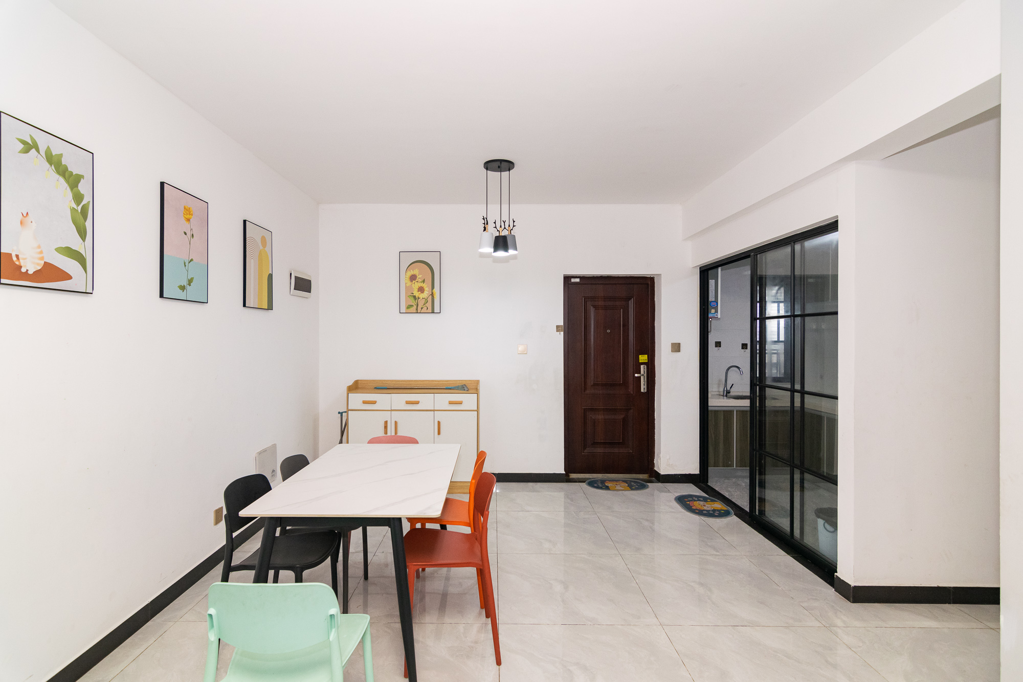 澳海望洲府 3室2厅1卫 60.8万 澳海望洲府 3室2厅1卫 60.8万客厅