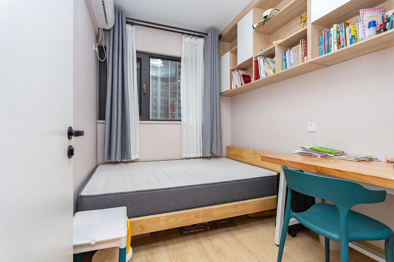 时代倾城三期  4室2厅1卫    128.0万卧室