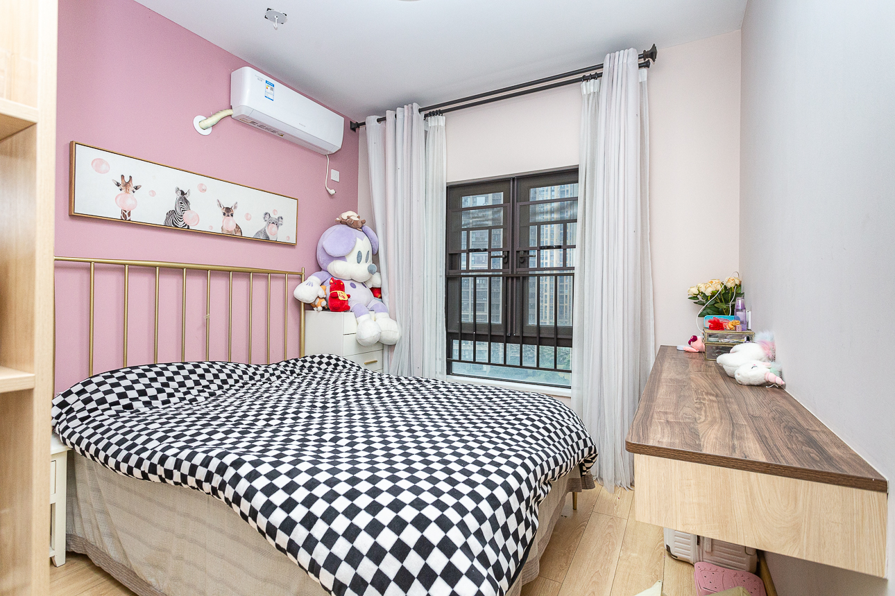 时代倾城三期  4室2厅1卫    128.0万卧室