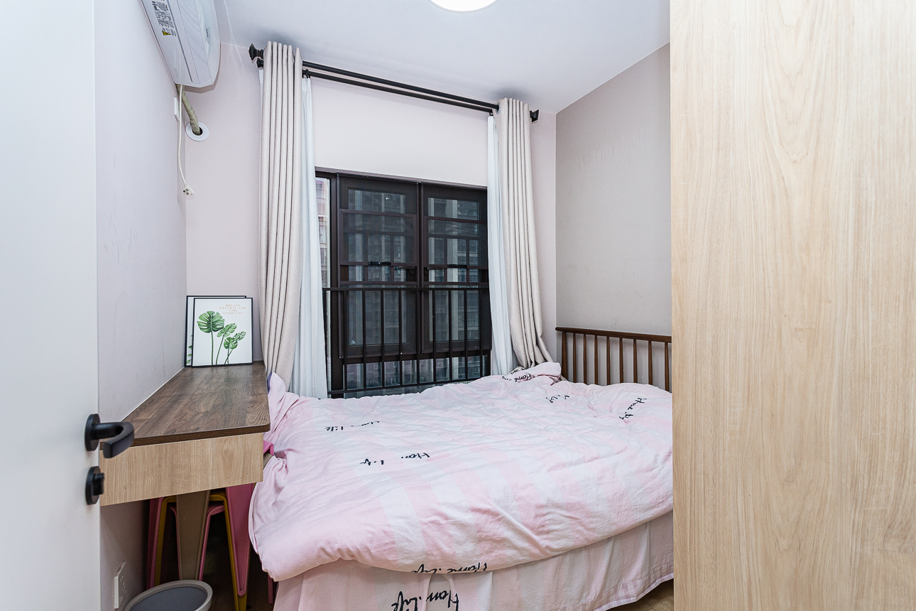 时代倾城三期  4室2厅1卫    128.0万卧室