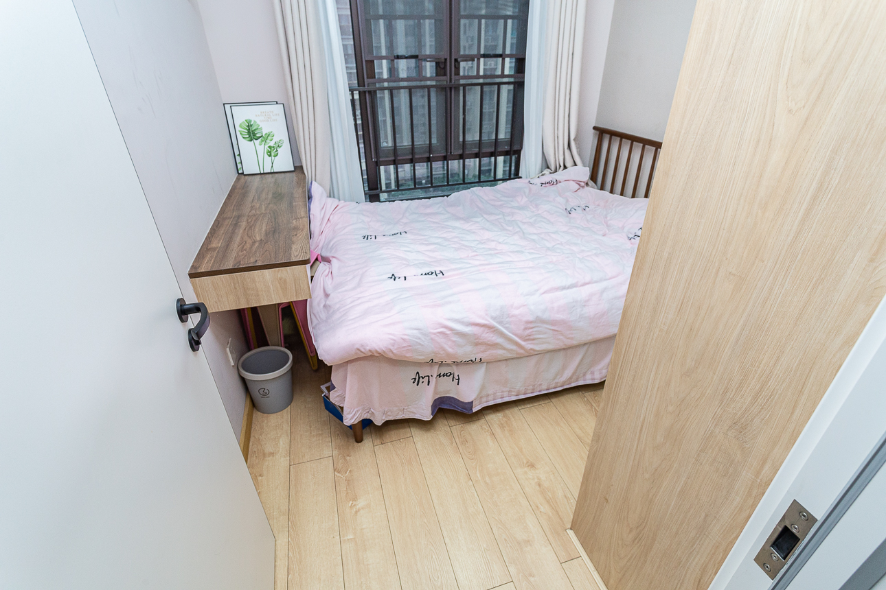 时代倾城三期  4室2厅1卫    128.0万卧室