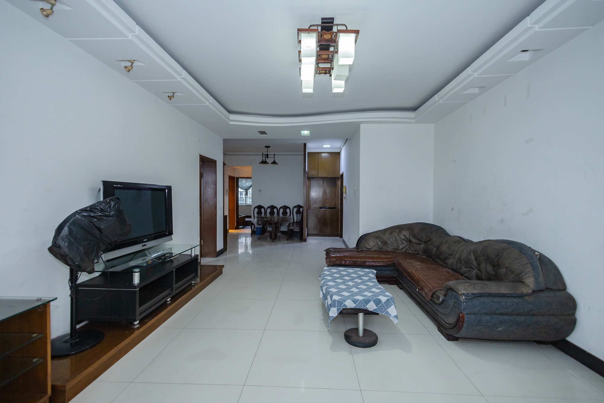 楚天家园 3室2厅2卫 55.0万 楚天家园 3室2厅2卫 55.0万客厅