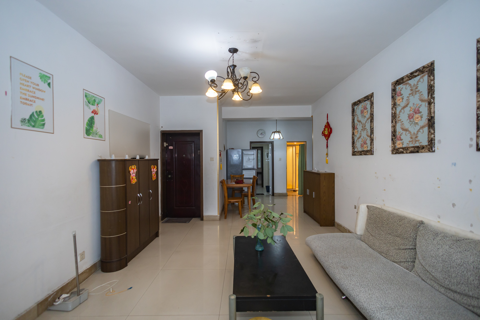 湘绣城 3室2厅2卫 40.8万 湘绣城 3室2厅2卫 40.8万客厅