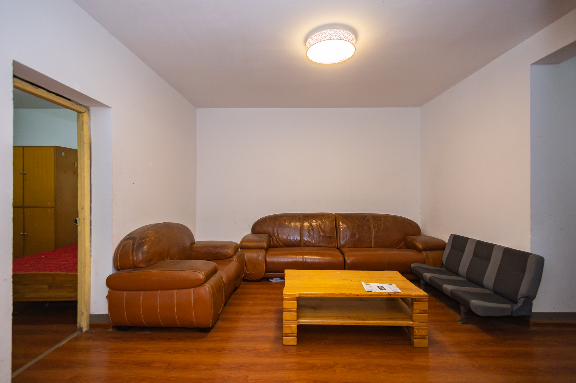 中南汽车世界  2室2厅1卫    30.8万 中南汽车世界  2室2厅1卫    30.8万客厅