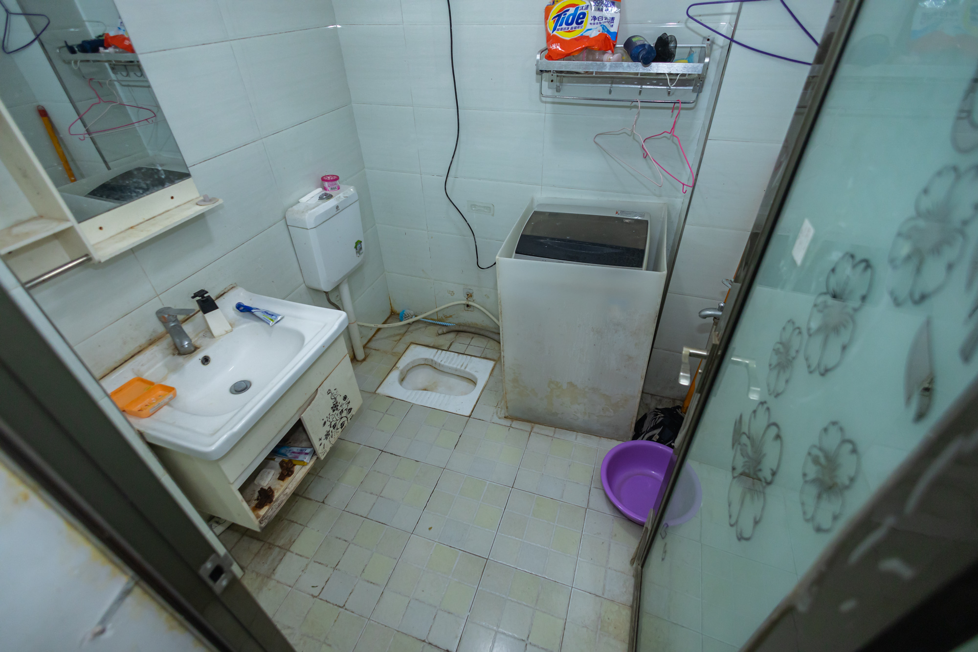 中南汽车世界  2室2厅1卫    30.8万 中南汽车世界  2室2厅1卫    30.8万卫生间