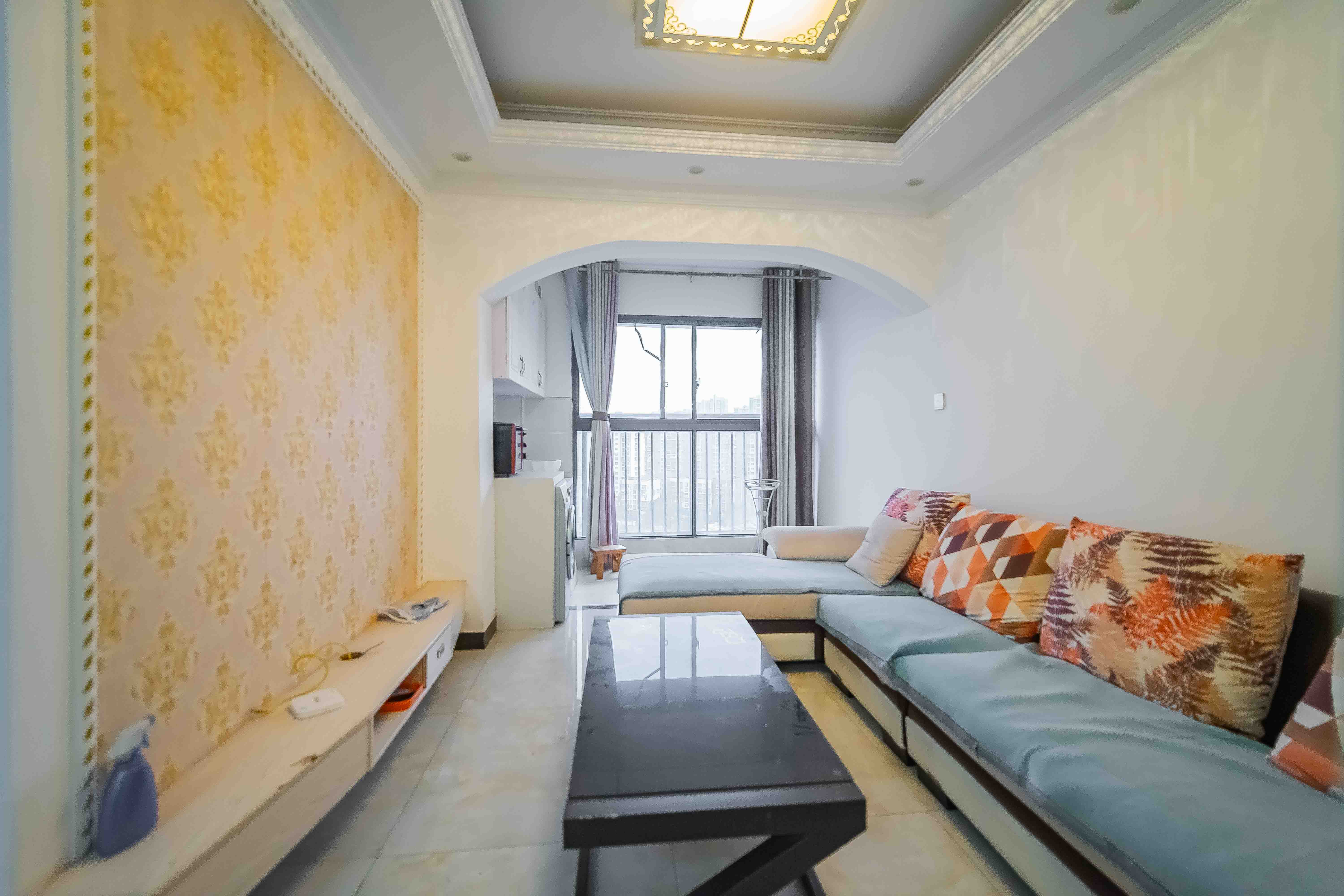 叠彩兰亭  2室2厅1卫    66.8万客厅