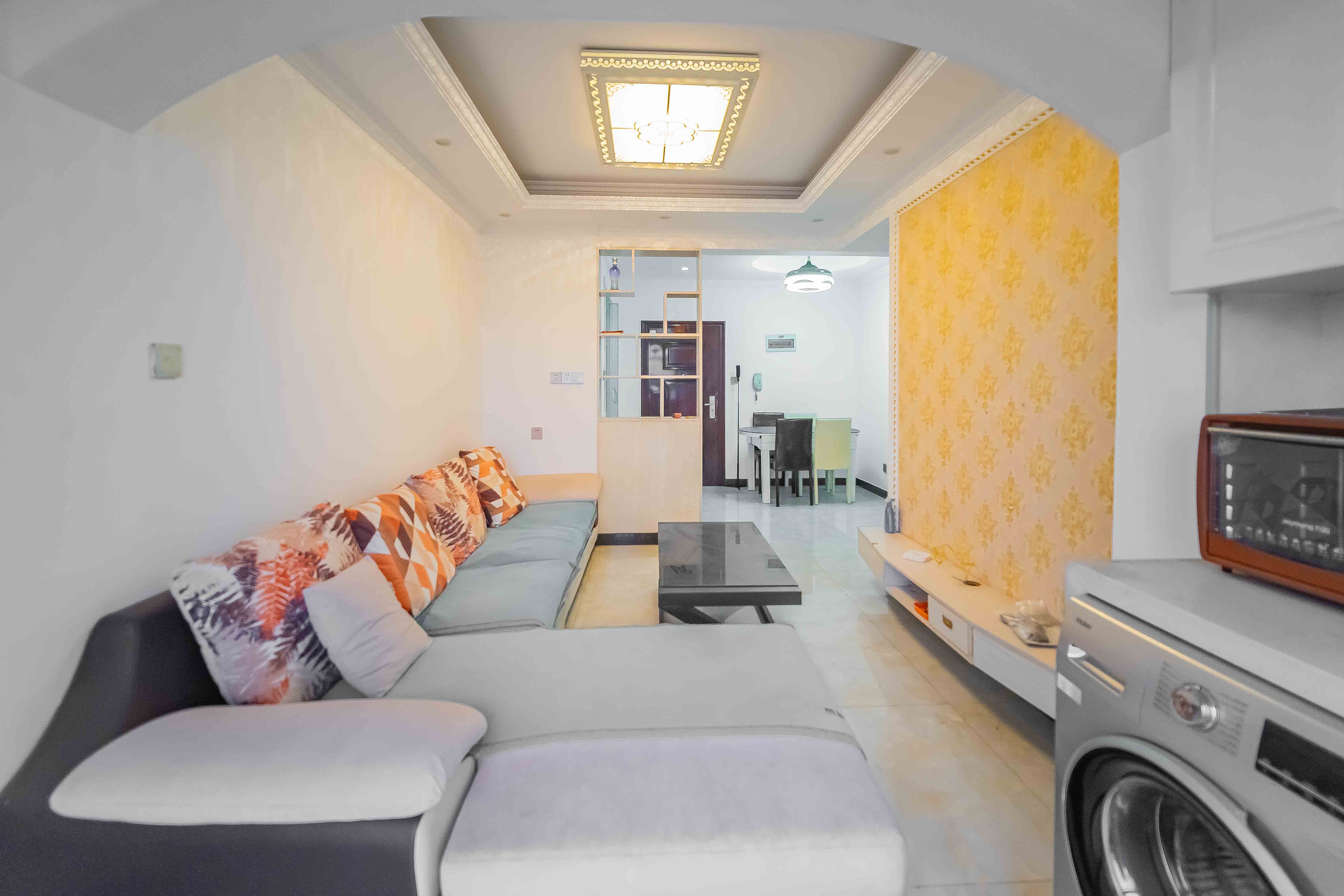 叠彩兰亭  2室2厅1卫    66.8万客厅