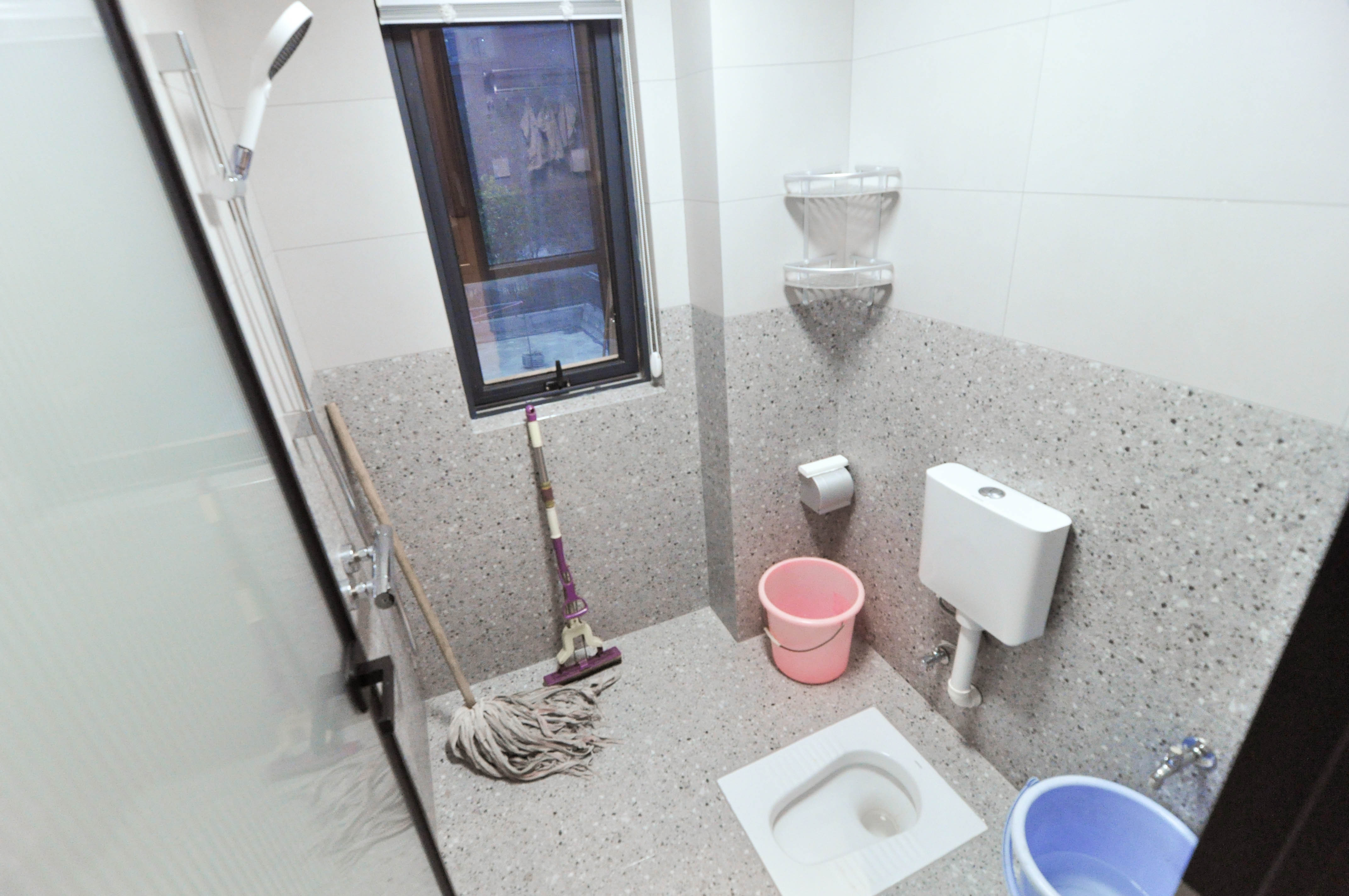 中建梅溪湖中心  4室2厅2卫   228.00万卫生间