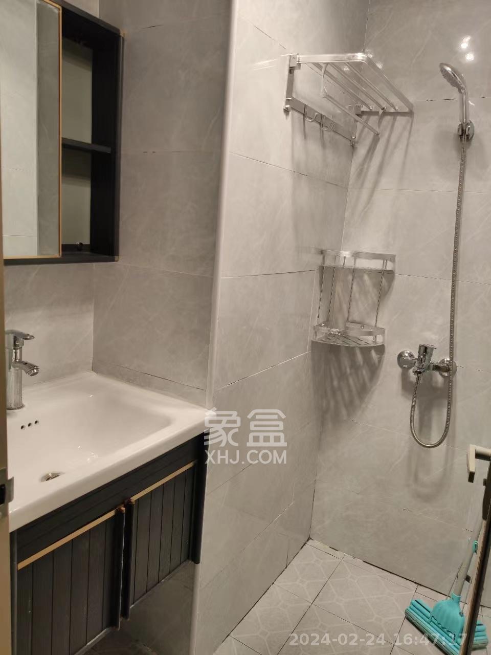 洋湖时代  0室0厅0卫   1500.00元/月室内图