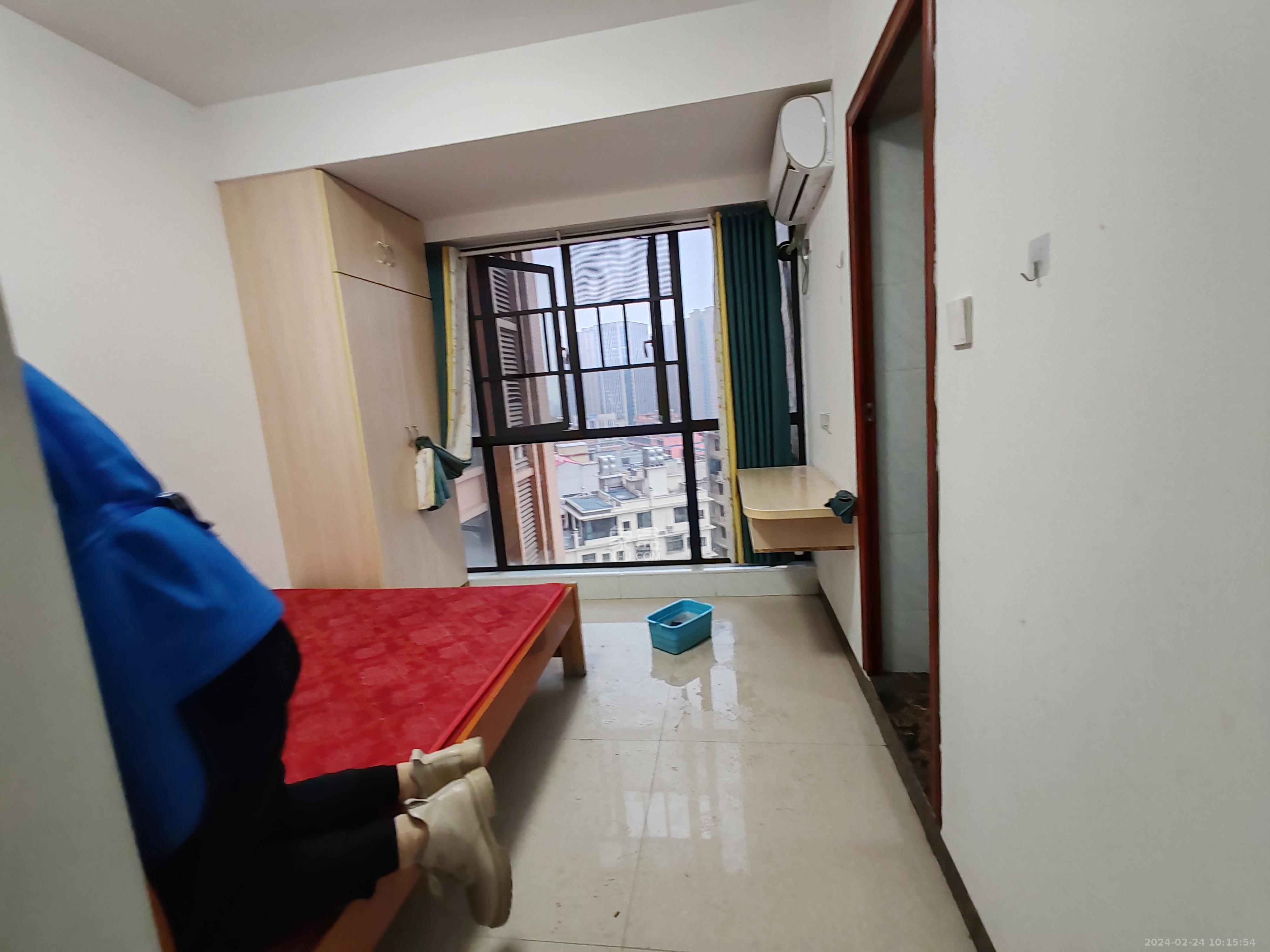 润和又一城  3室2厅1卫   2000.00元/月室内图