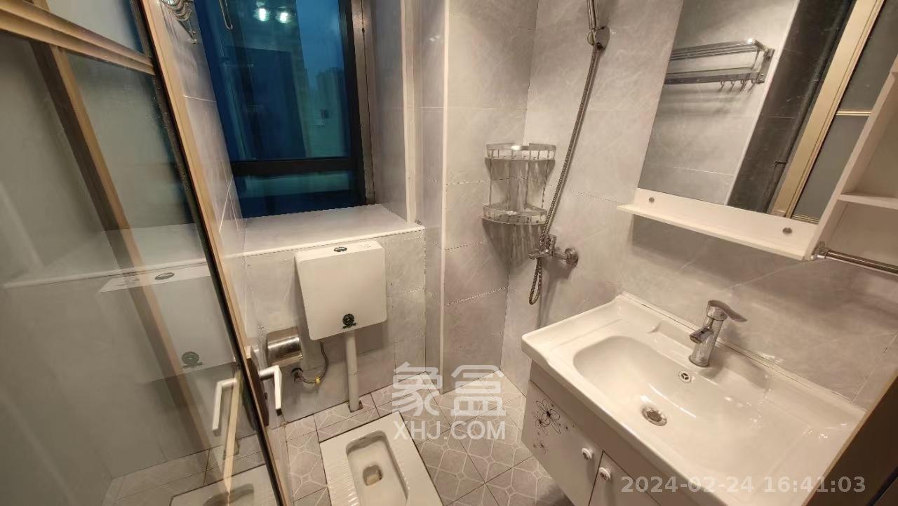 洋湖时代  1室1厅1卫   1500.00元/月室内图