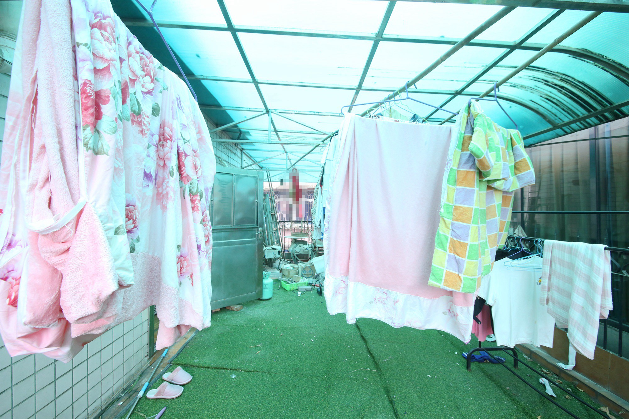 盾华实业（盾华商住楼）  3室2厅2卫   102.00万其他