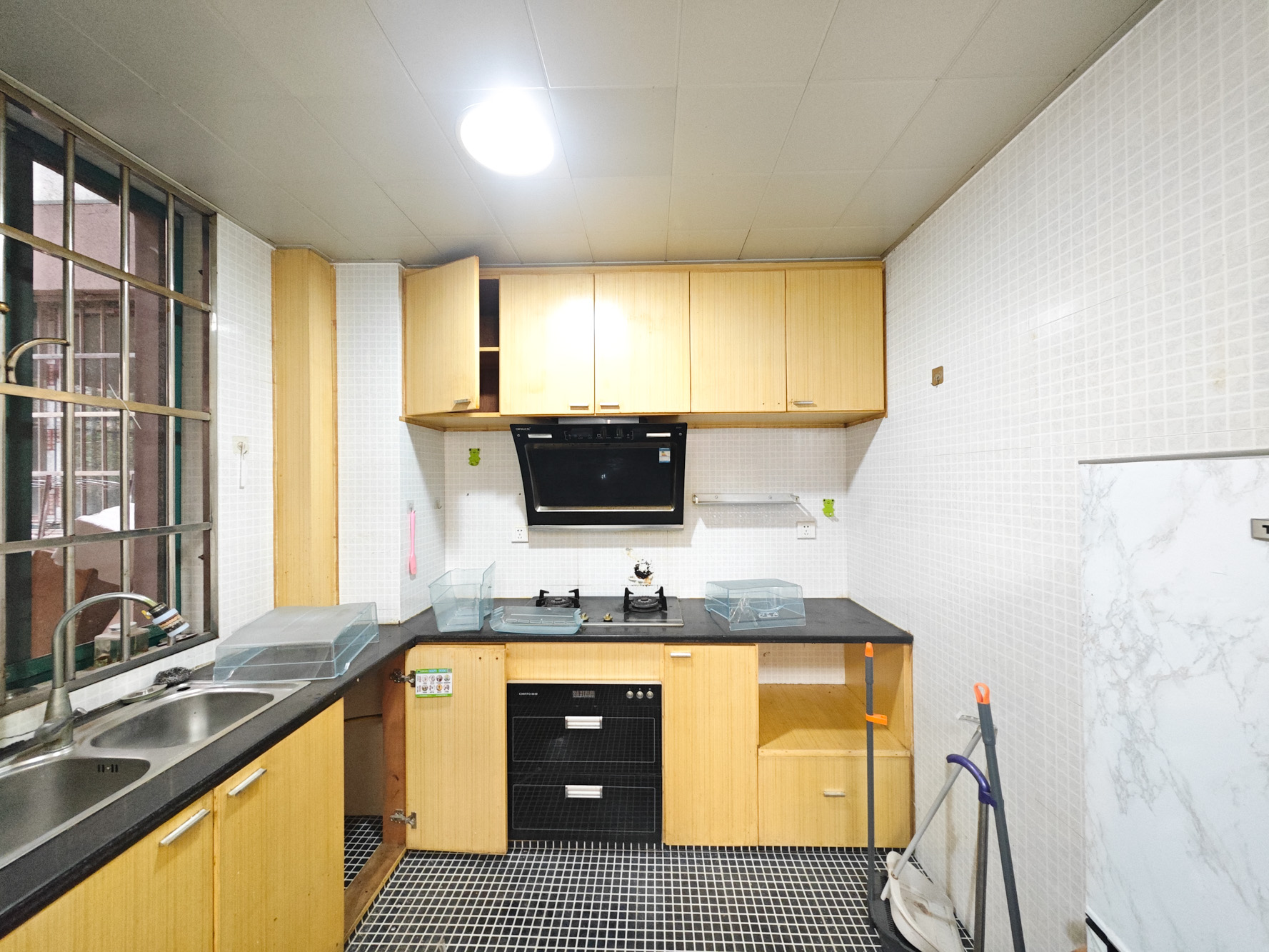 华盛世纪新城 2室2厅1卫 64.8万 华盛世纪新城 2室2厅1卫 64.8万厨房