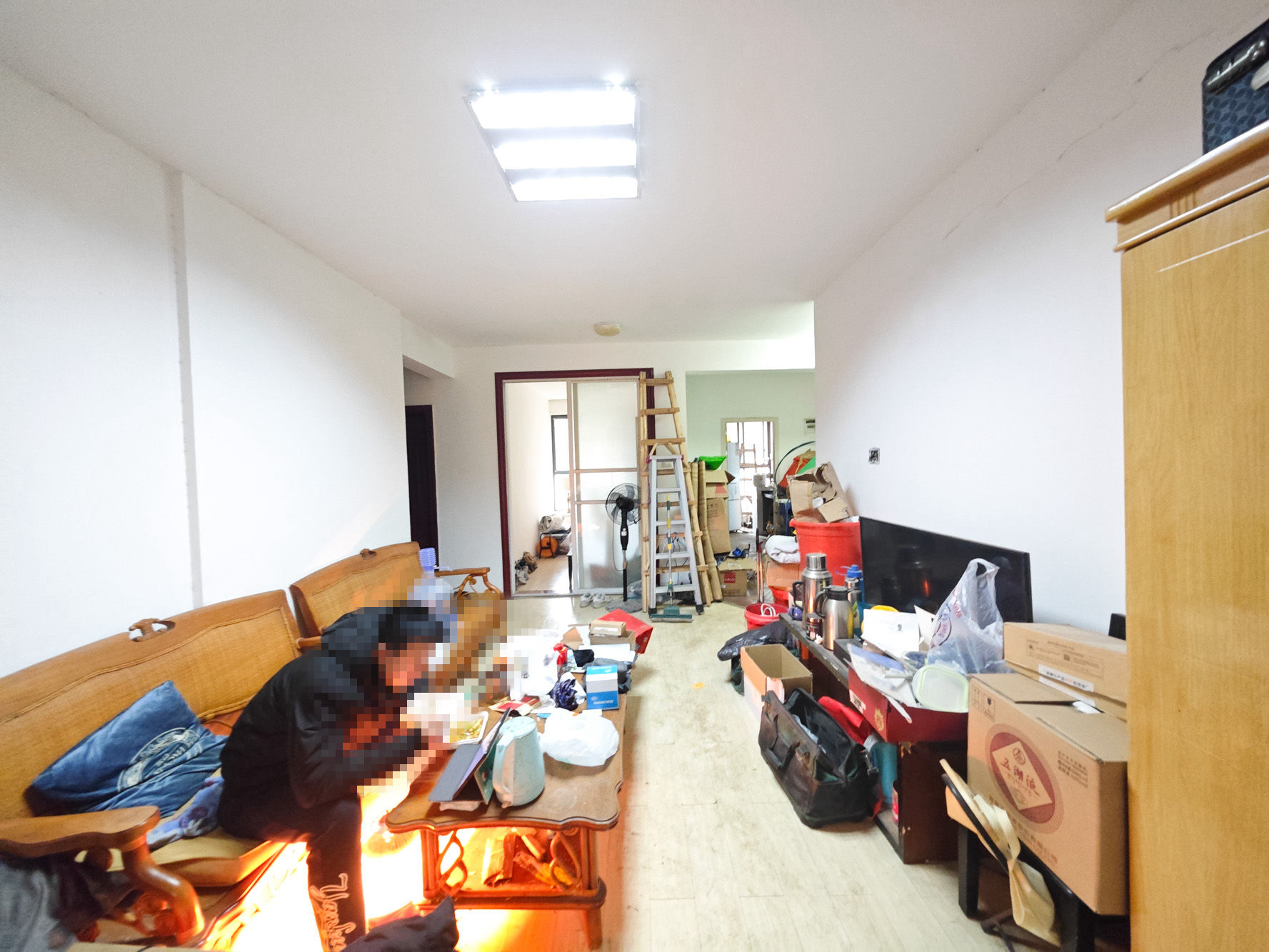 五矿万境水岸一期（万境水岸嘉苑）  3室2厅1卫   145.00万客厅