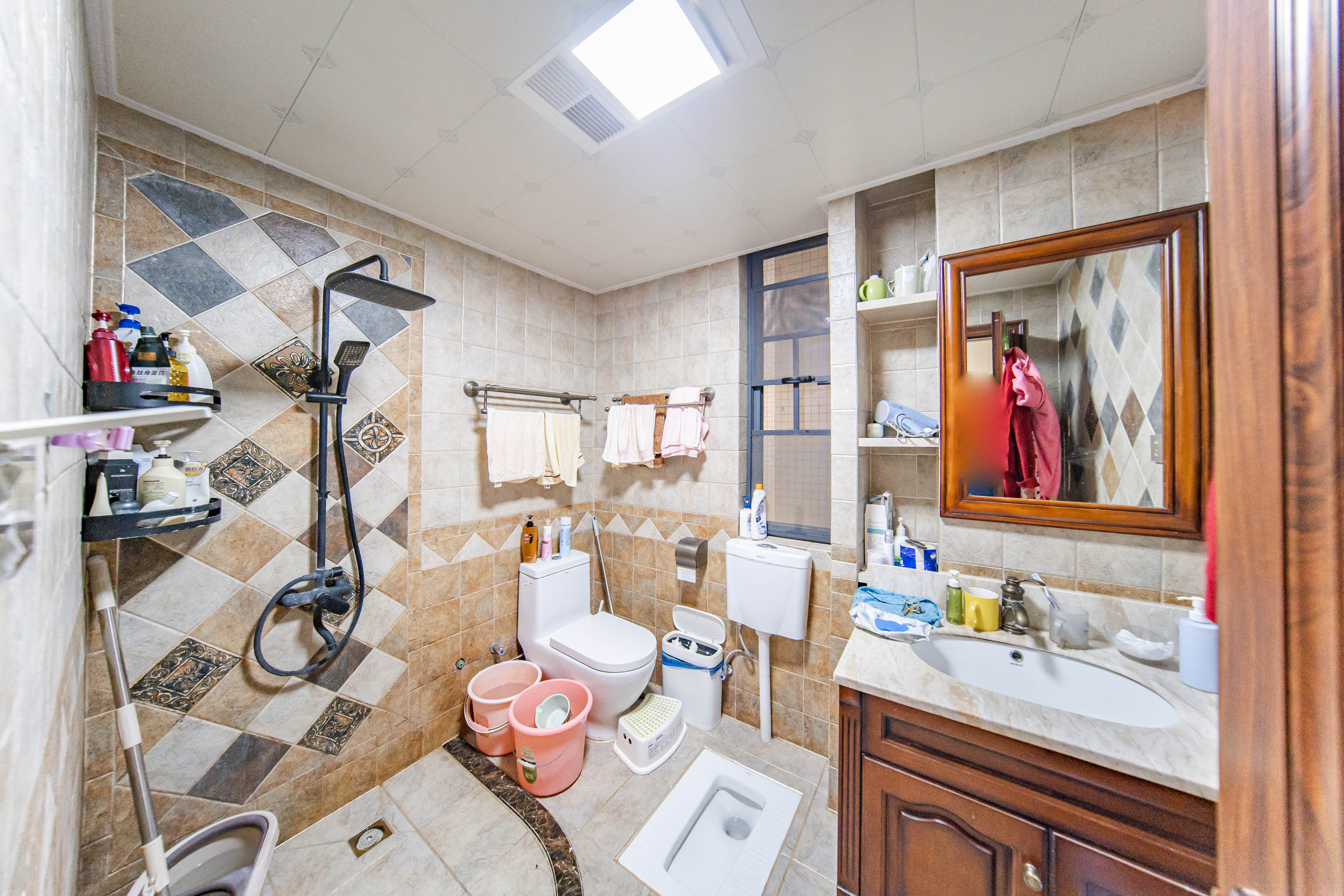 兰亭湾畔  4室2厅1卫    245.0万 兰亭湾畔  4室2厅1卫    245.0万卫生间