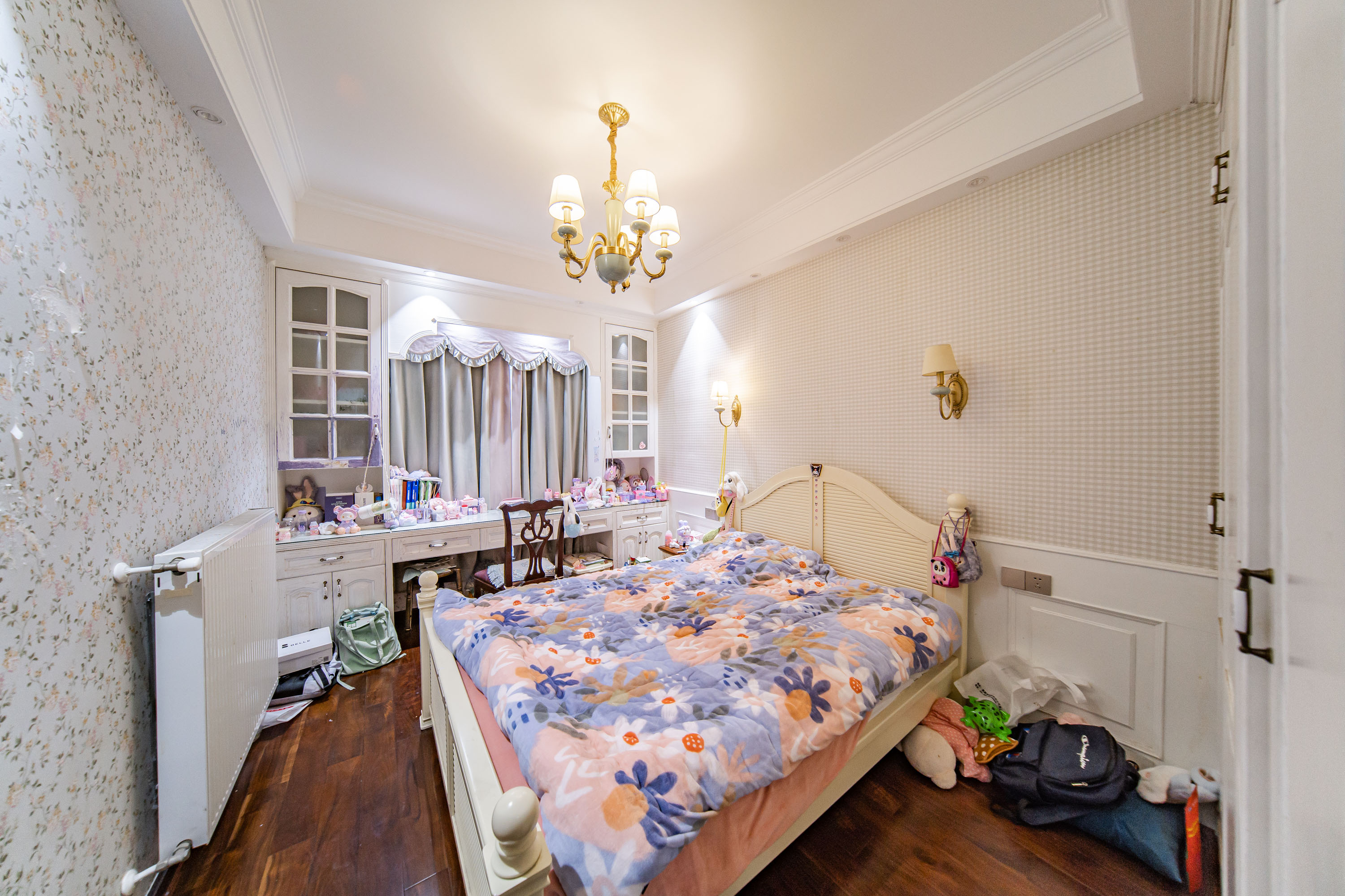 兰亭湾畔  4室2厅1卫    245.0万 兰亭湾畔  4室2厅1卫    245.0万卧室