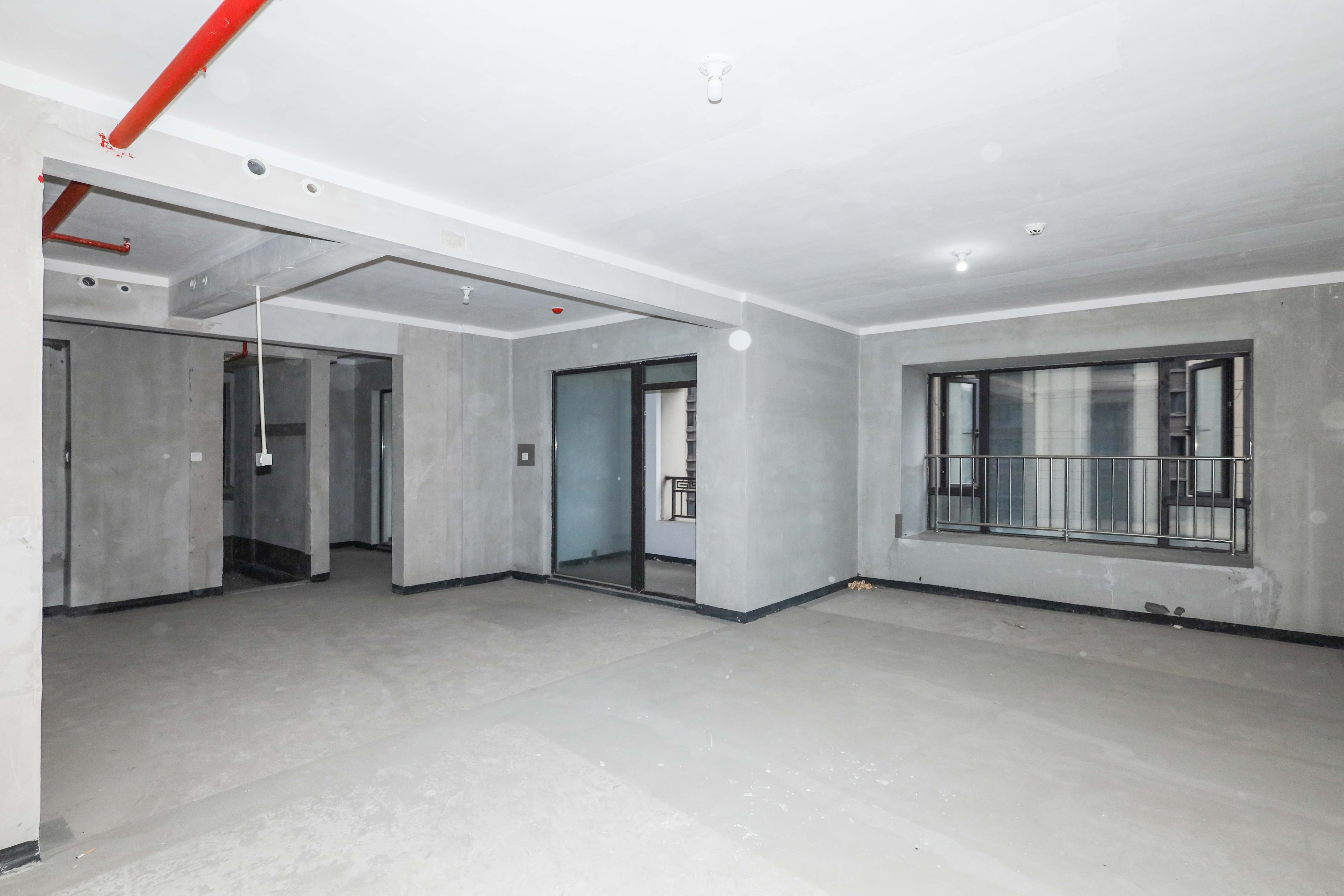 建发央著  4室2厅2卫   230.00万客厅