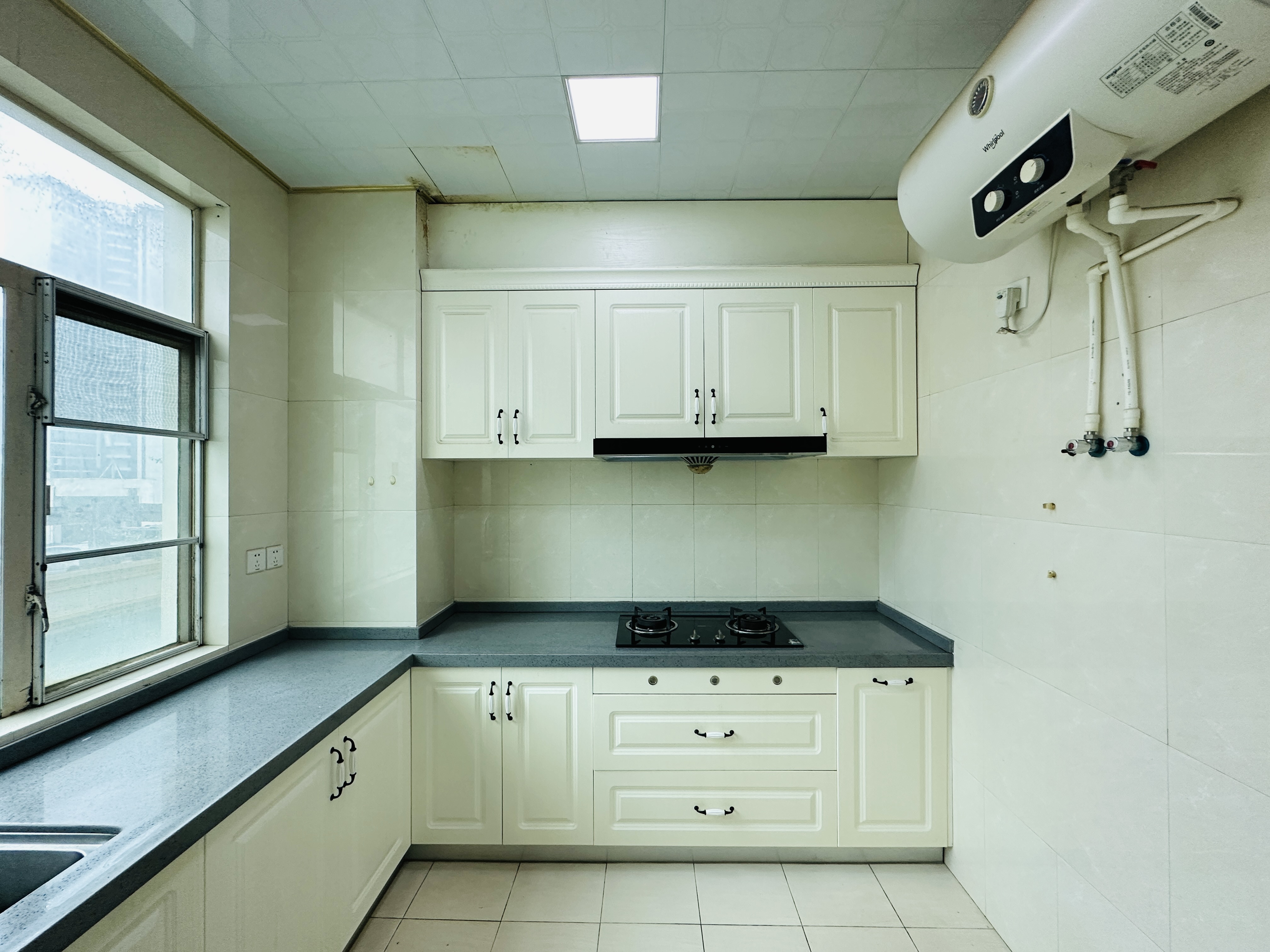 亚洲豪苑北区 3室2厅2卫 219.0万 亚洲豪苑北区 3室2厅2卫 219.0万室内图