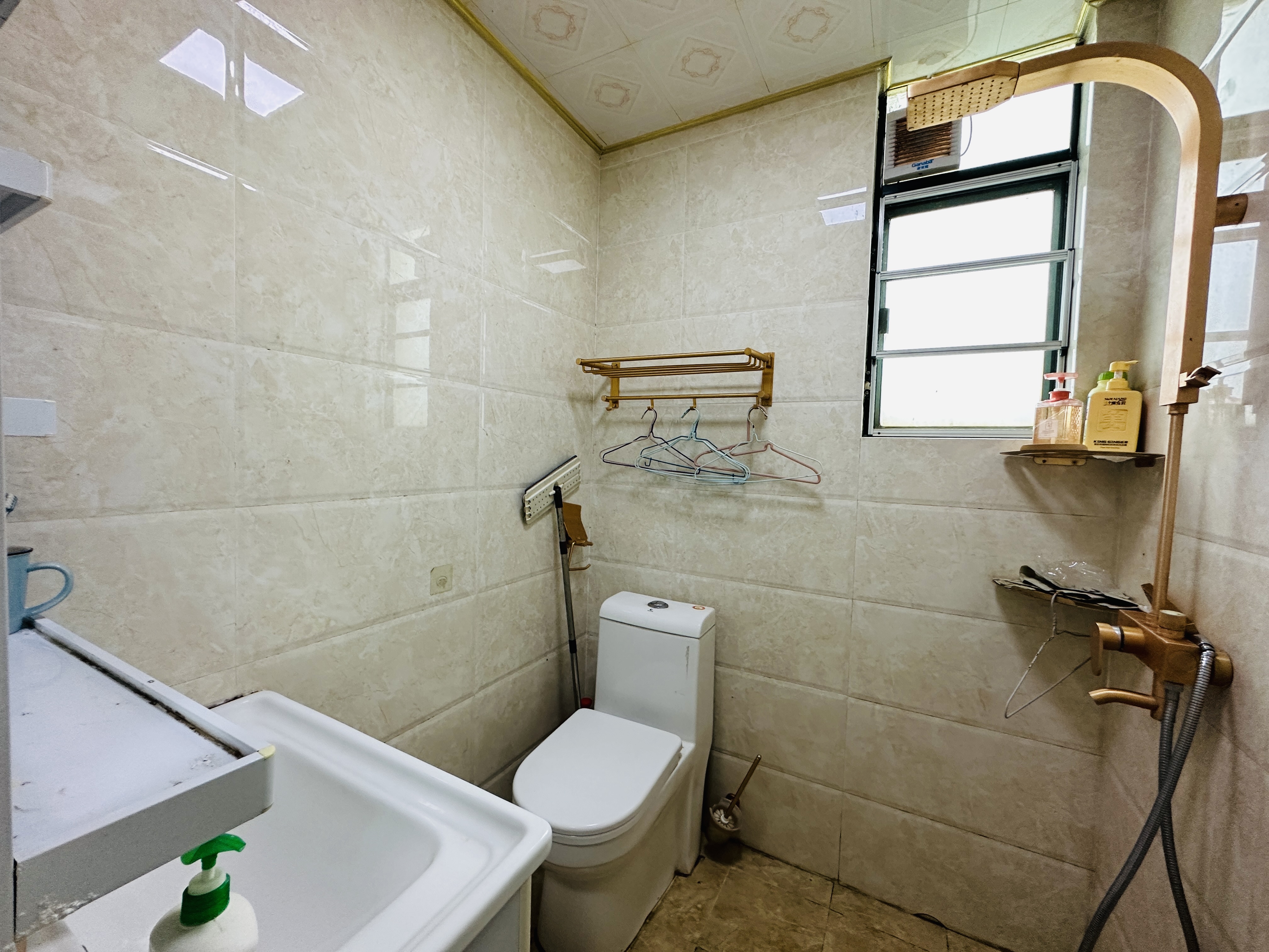 亚洲豪苑北区 3室2厅2卫 219.0万 亚洲豪苑北区 3室2厅2卫 219.0万室内图