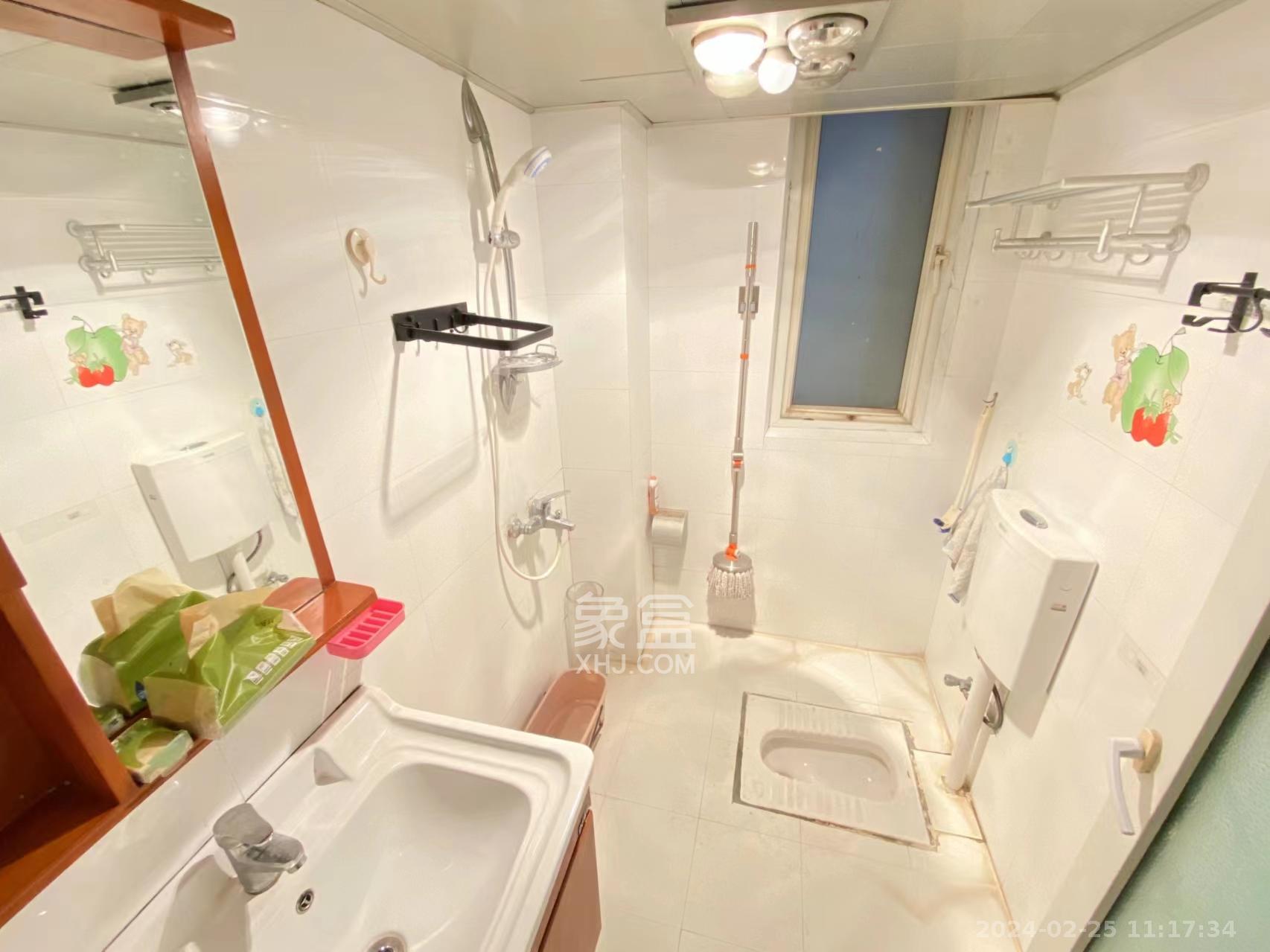 鼎丰前城  2室2厅1卫   2200.00元/月室内图