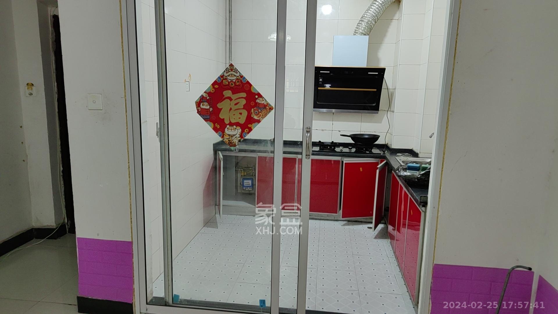 博雅湘水湾  2室2厅1卫   1700.00元/月室内图