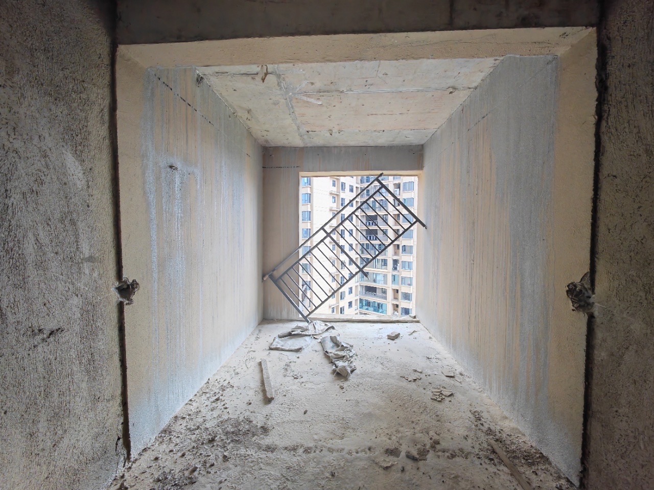 五江碧桂园城市广场 3室2厅2卫 70.0万 五江碧桂园城市广场 3室2厅2卫 70.0万客厅