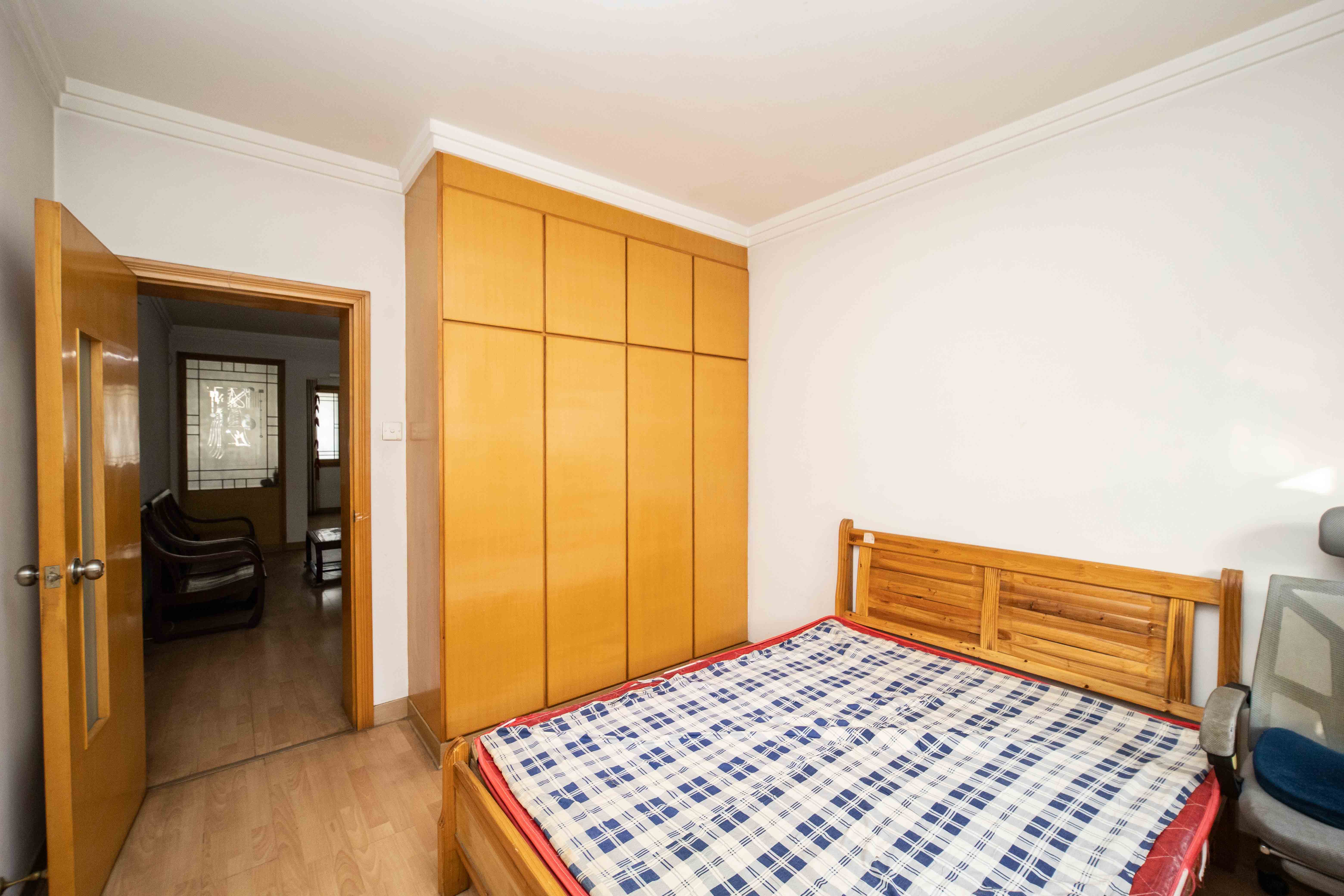 德政园 3室2厅2卫 67.0万 德政园 3室2厅2卫 67.0万卧室