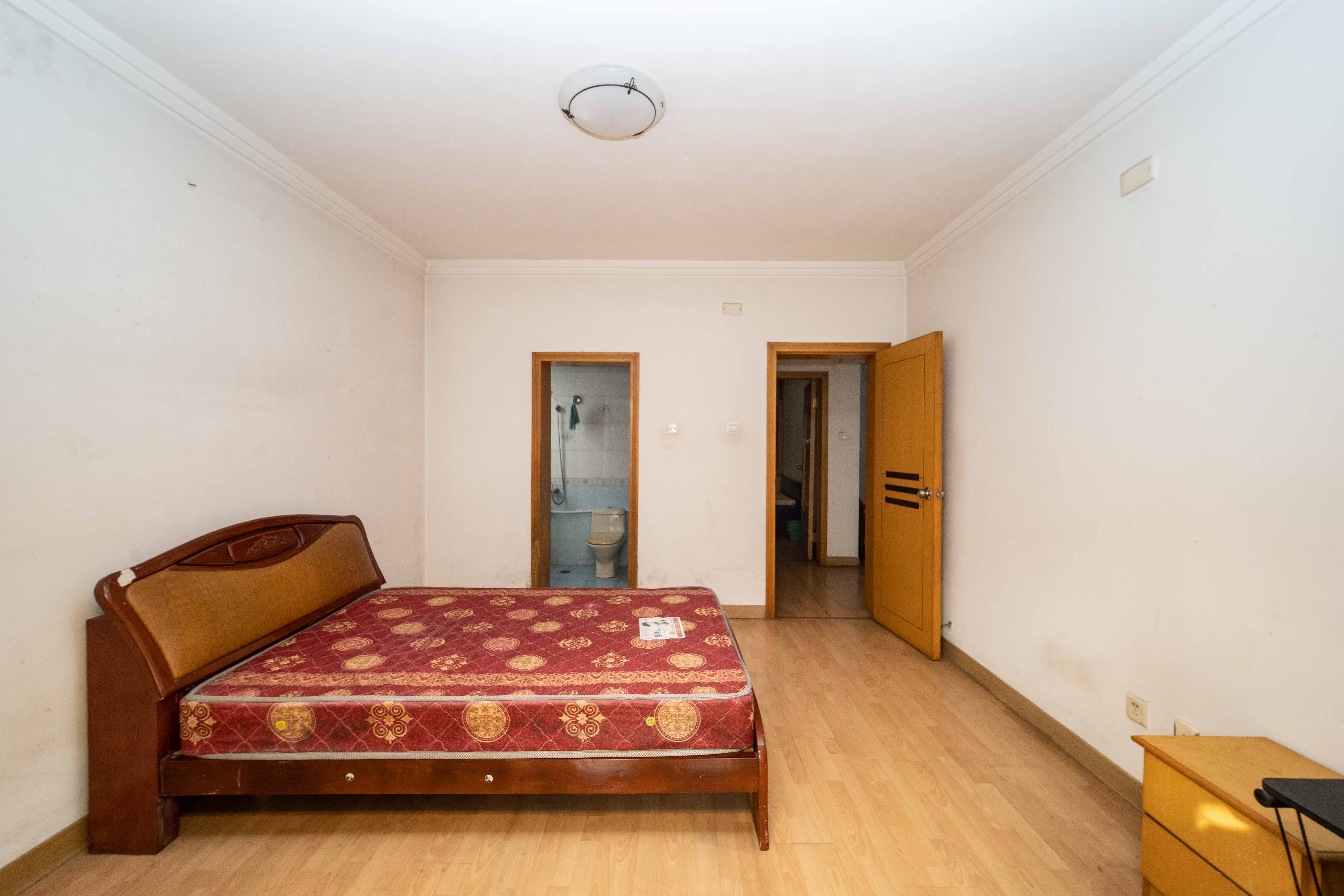 德政园 3室2厅2卫 67.0万 德政园 3室2厅2卫 67.0万卧室