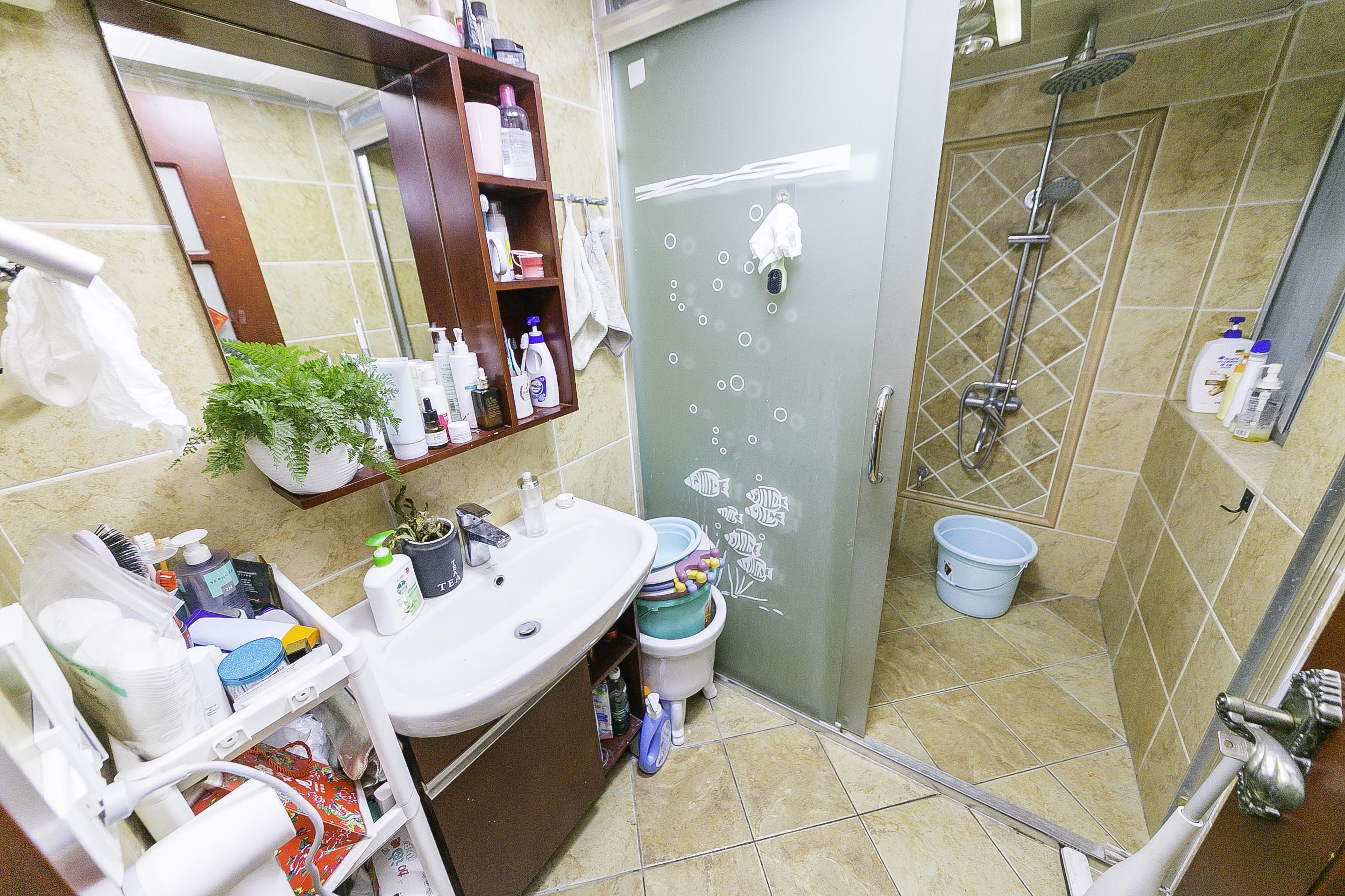 生活艺术城  2室2厅1卫   95.80万卫生间