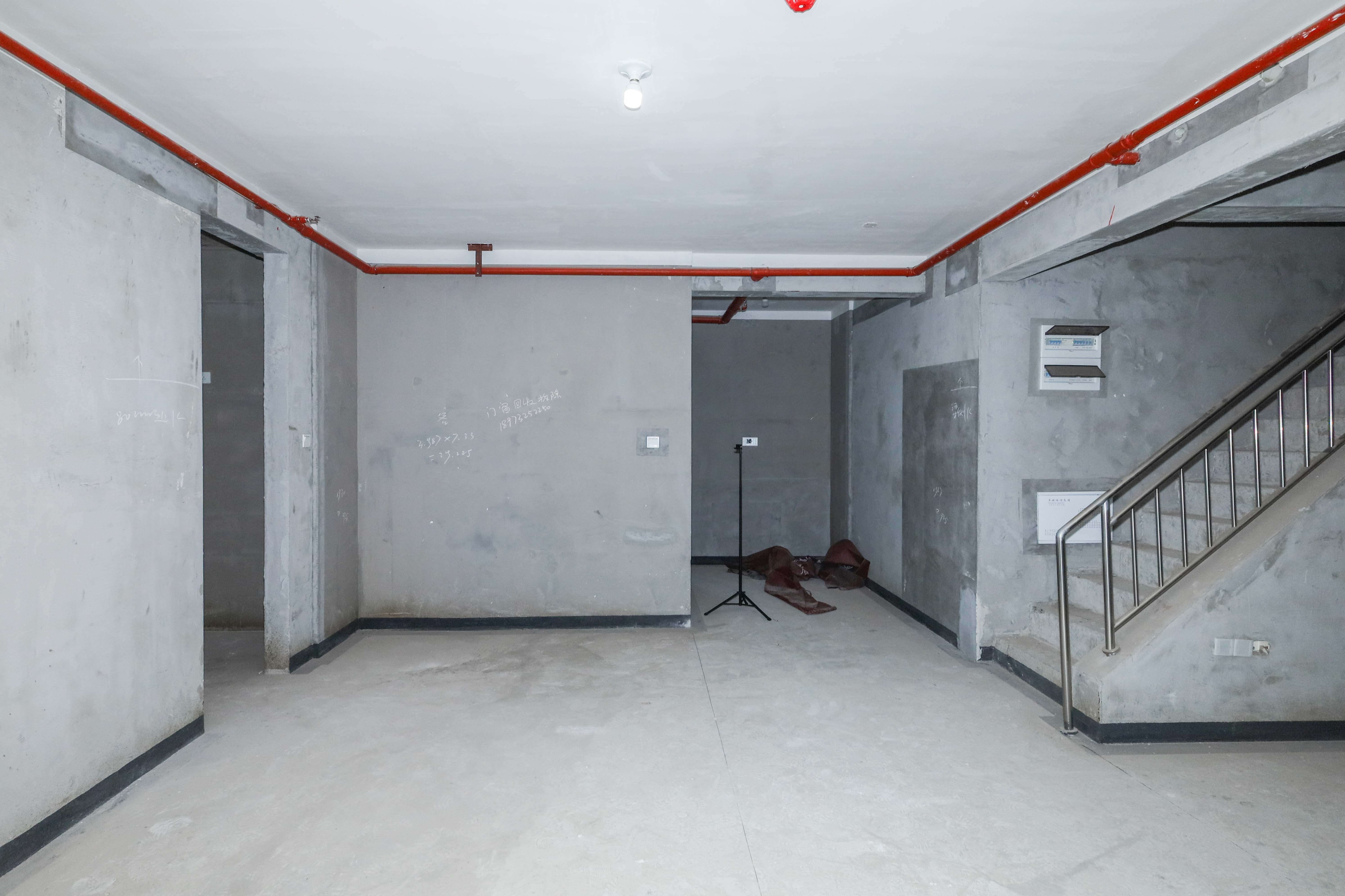 建发央著  4室2厅2卫   290.00万其他
