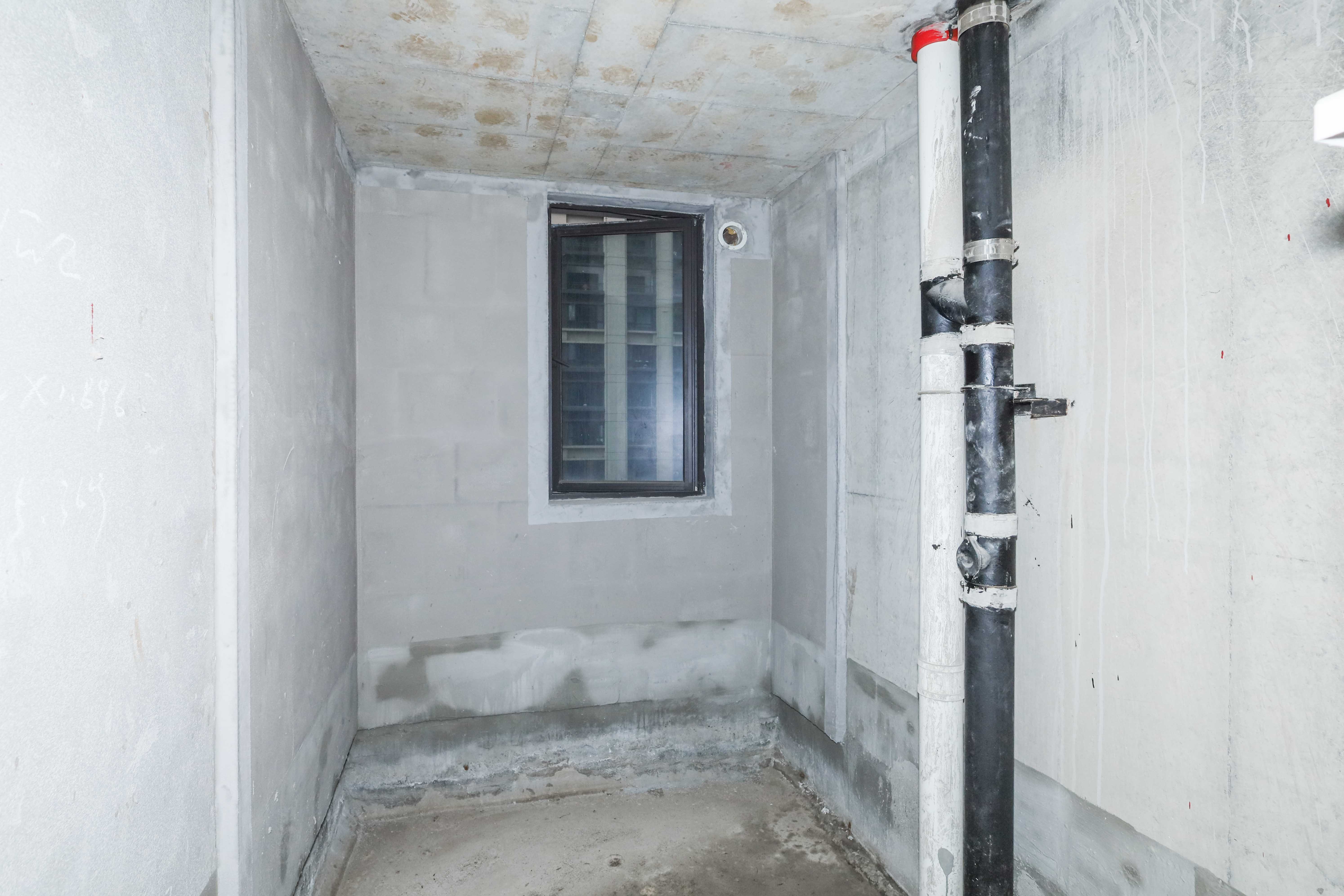 建发央著  4室2厅2卫   290.00万卫生间