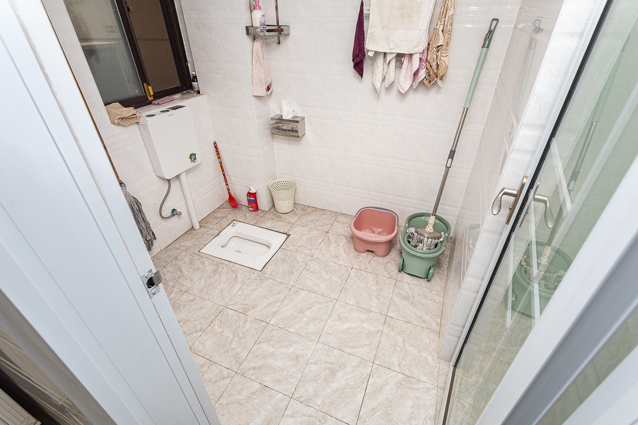 长高圆梦佳苑  3室2厅2卫    130.0万卫生间