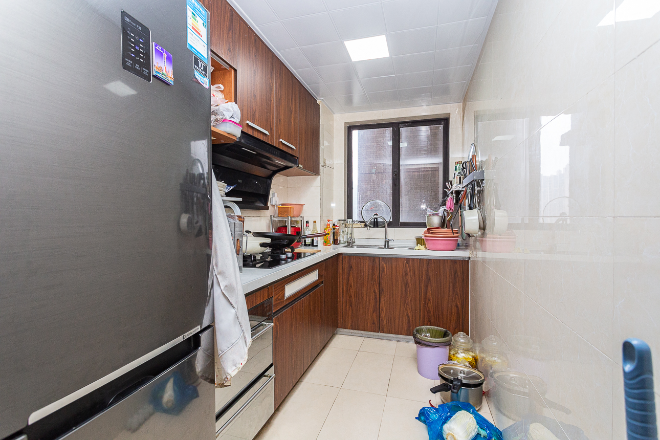 时代倾城一期 3室2厅1卫 100.0万 时代倾城一期 3室2厅1卫 100.0万厨房