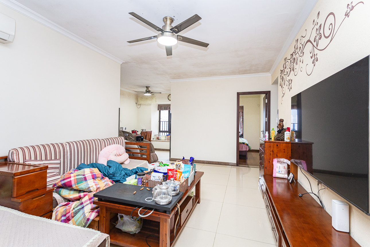 时代倾城一期 3室2厅1卫 100.0万 时代倾城一期 3室2厅1卫 100.0万客厅